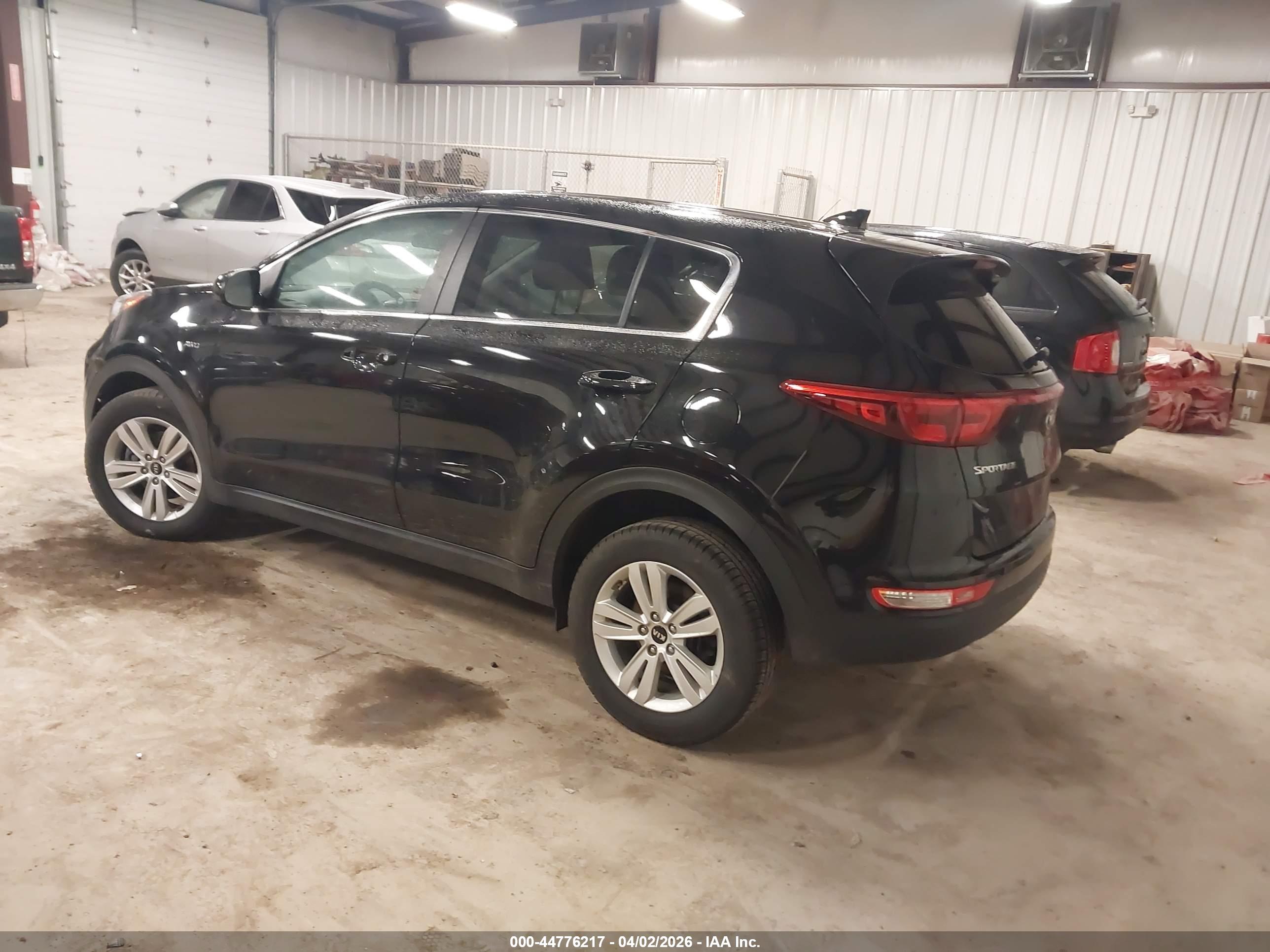 KIA SPORTAGE image 3