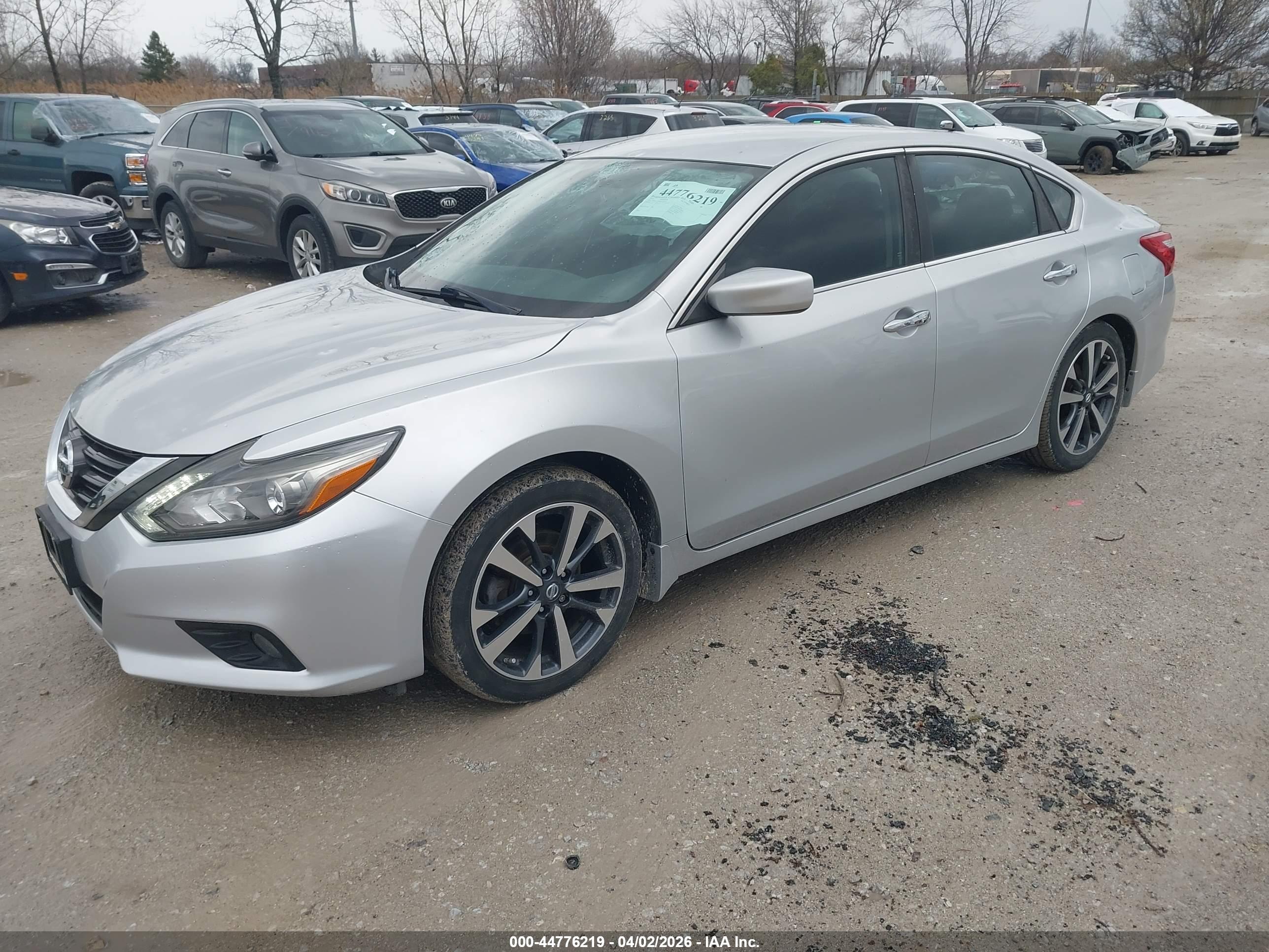 NISSAN ALTIMA image 2