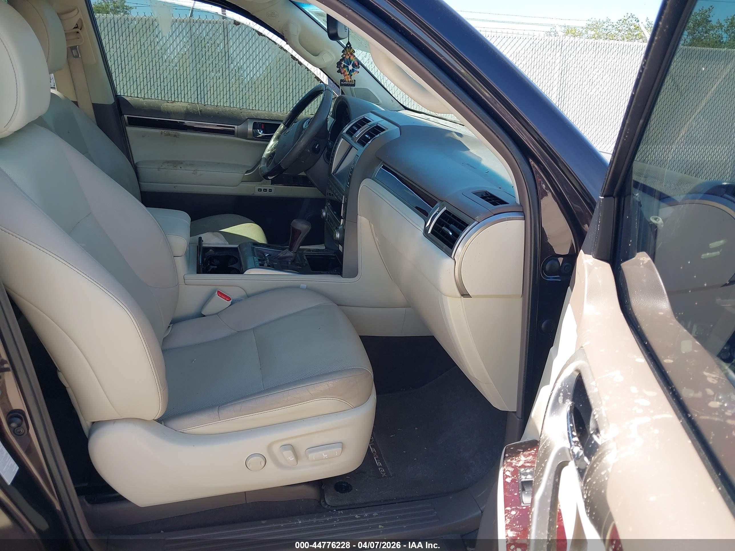 LEXUS GX image 5