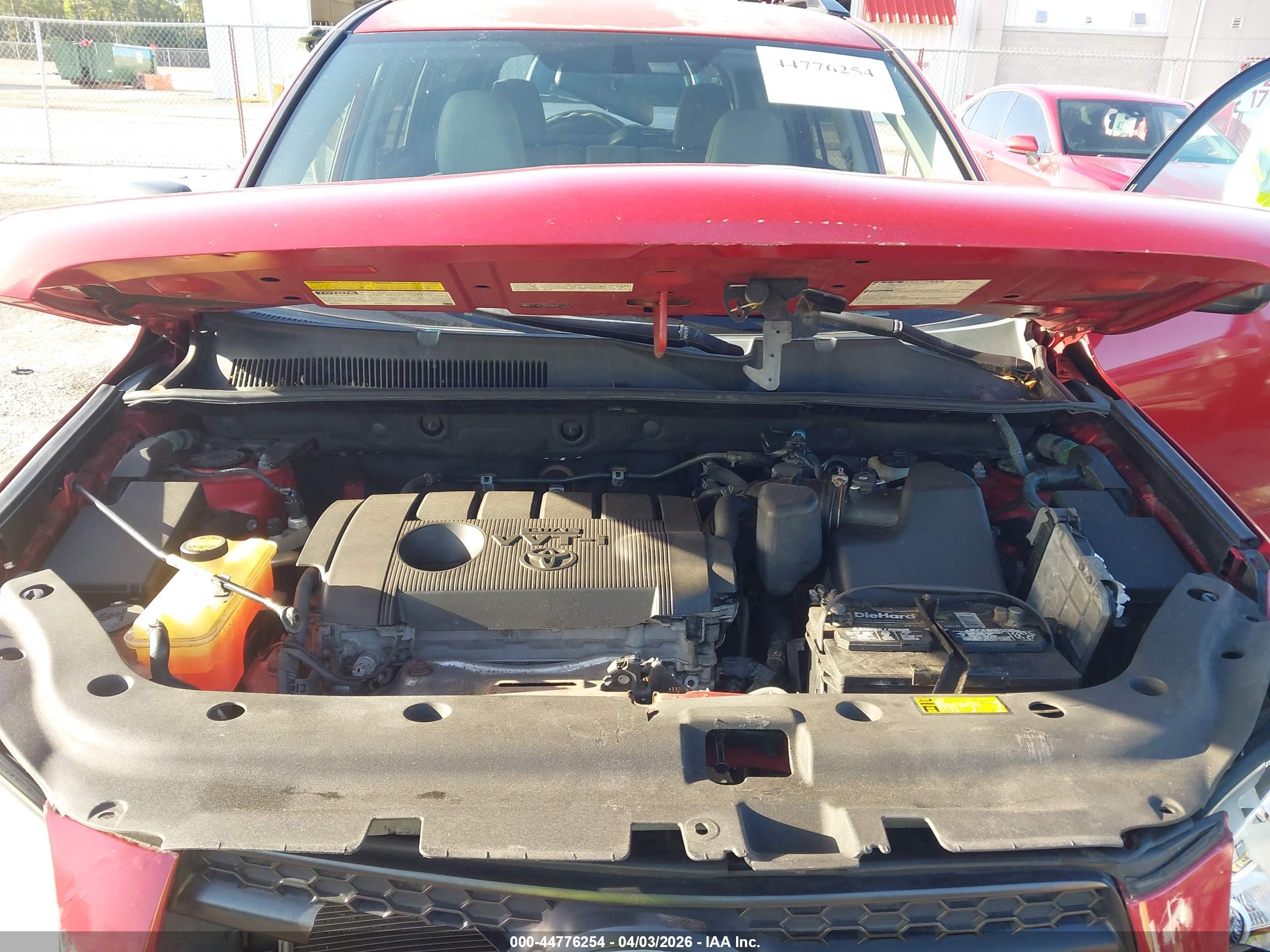 TOYOTA RAV4 image 10
