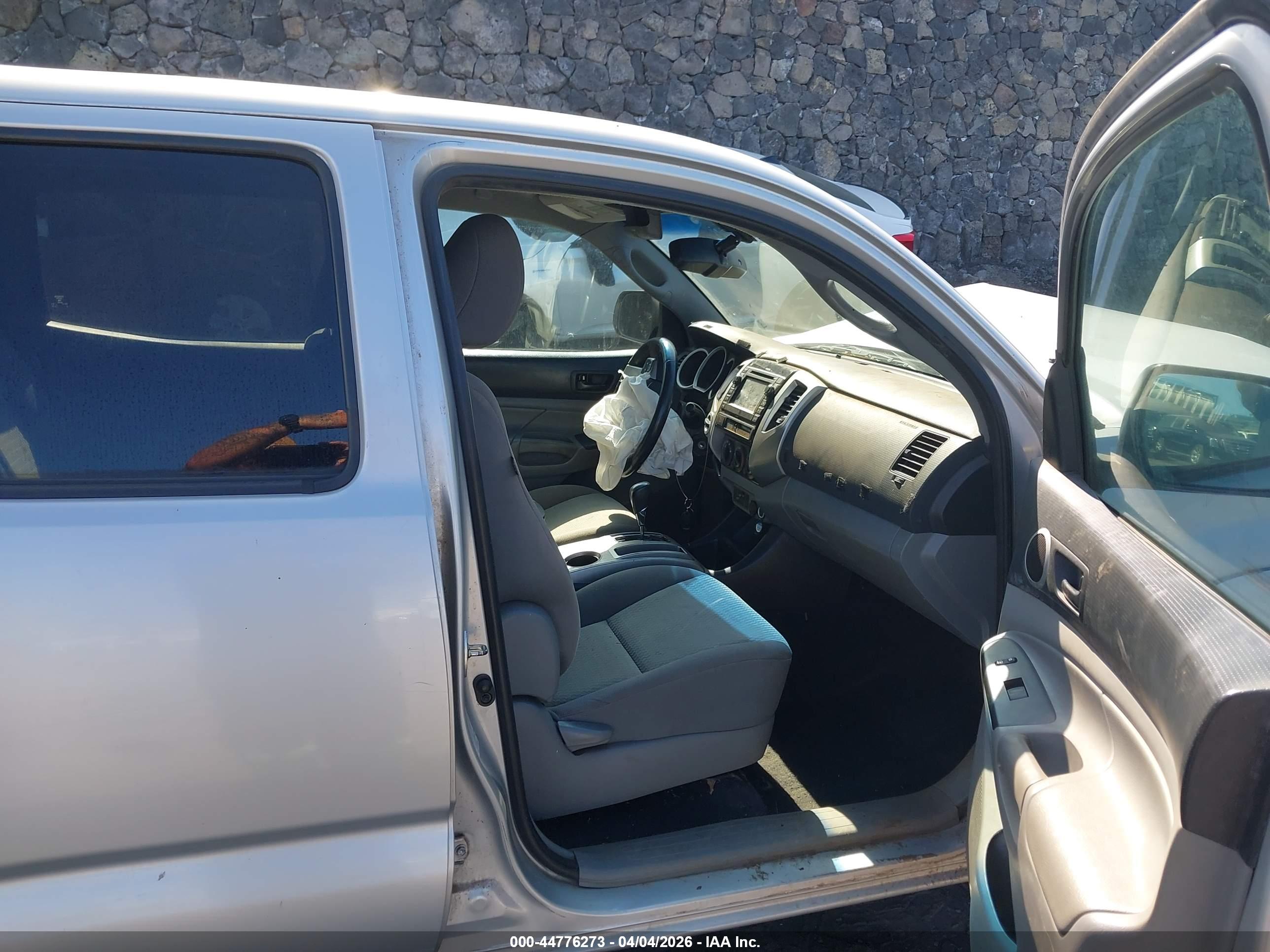 TOYOTA TACOMA image 5