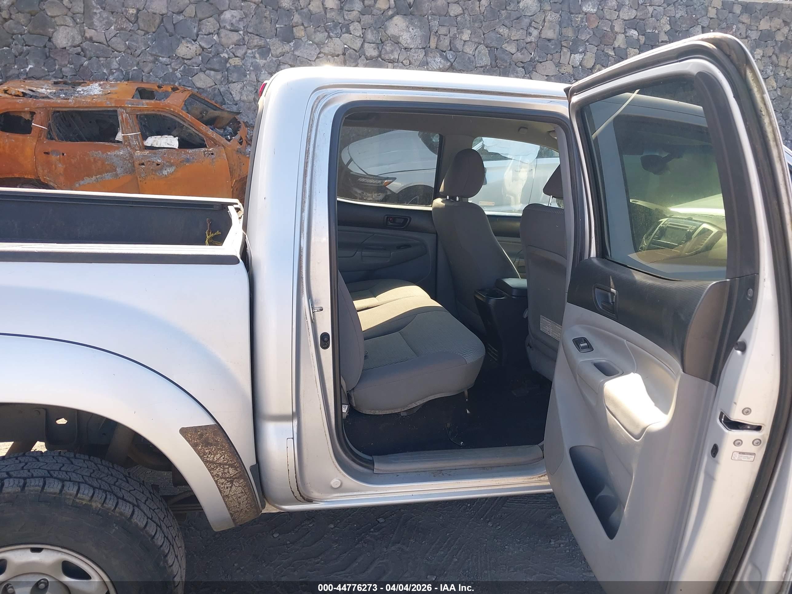 TOYOTA TACOMA image 8