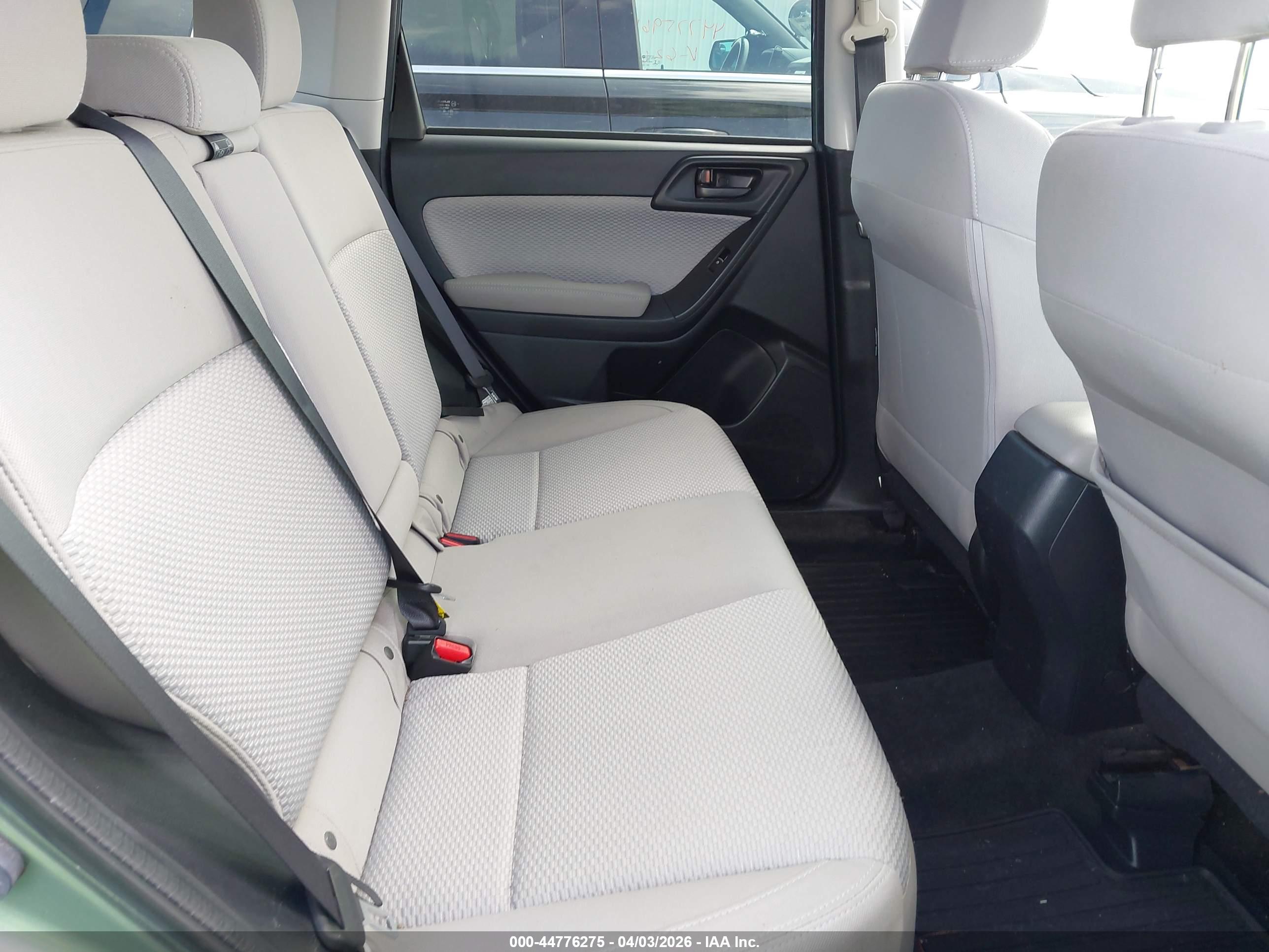 SUBARU FORESTER image 8