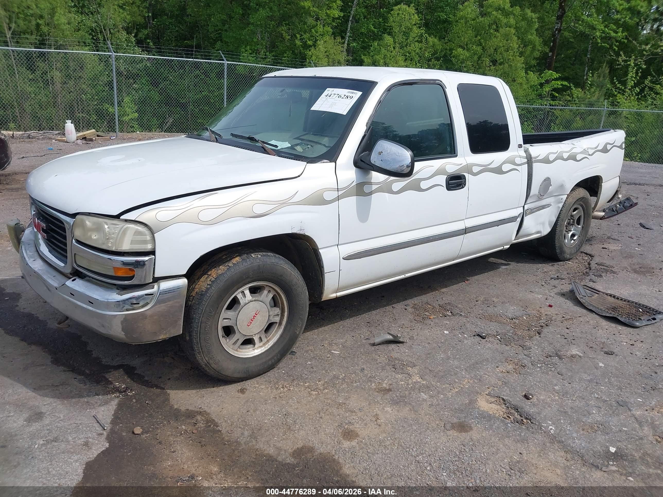 GMC SIERRA image 2