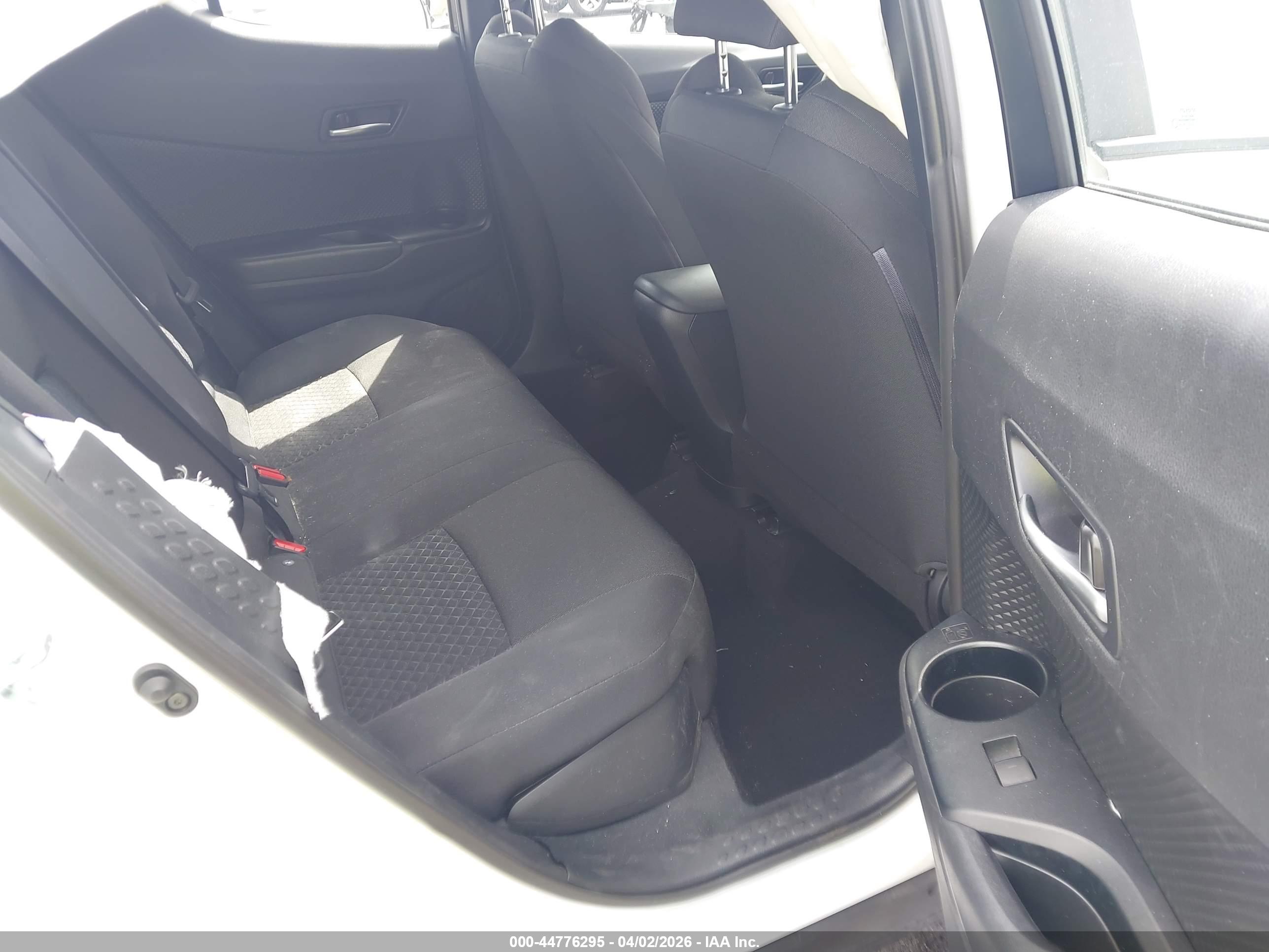 TOYOTA C-HR image 8