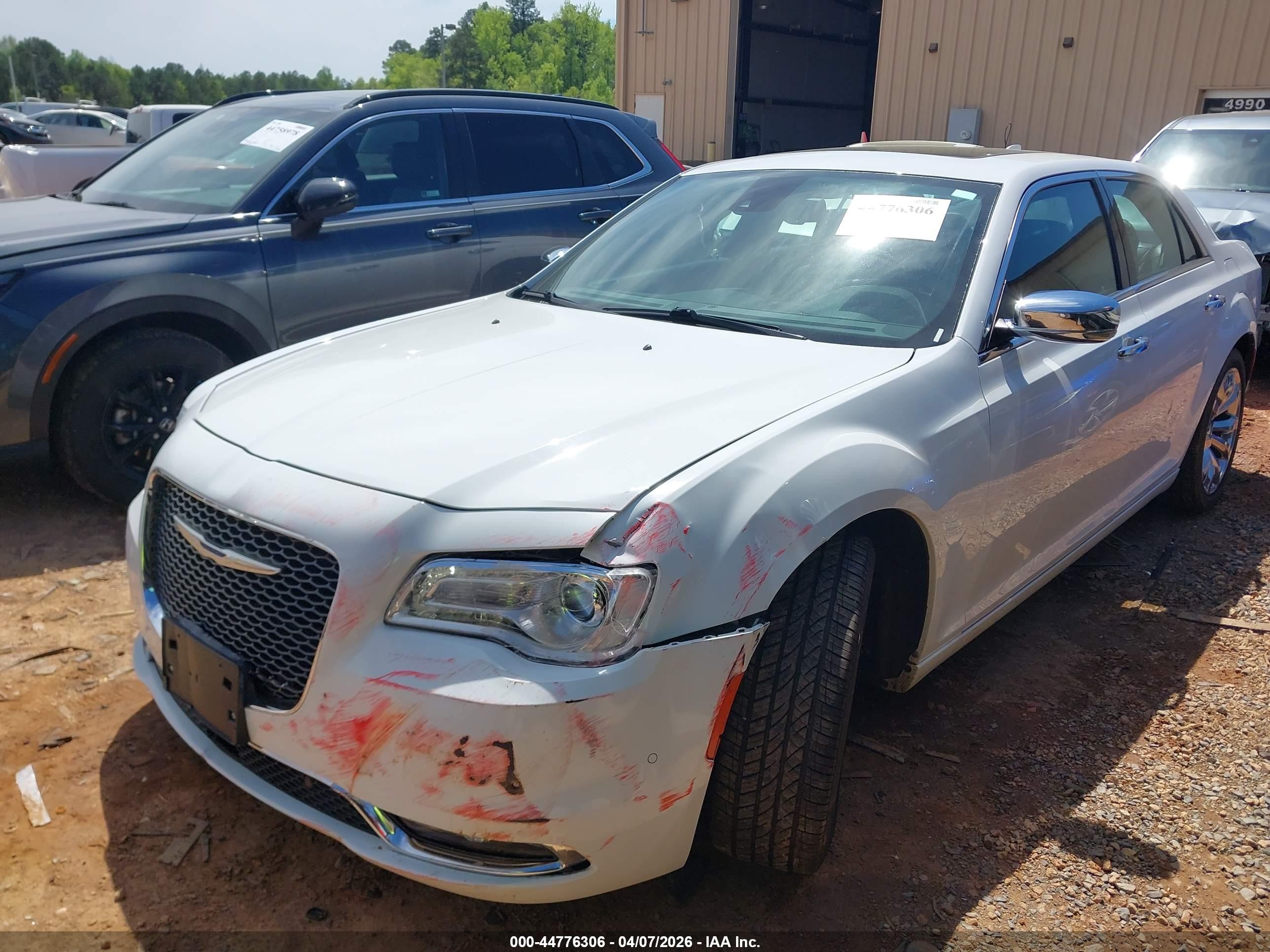 CHRYSLER 300C image 2