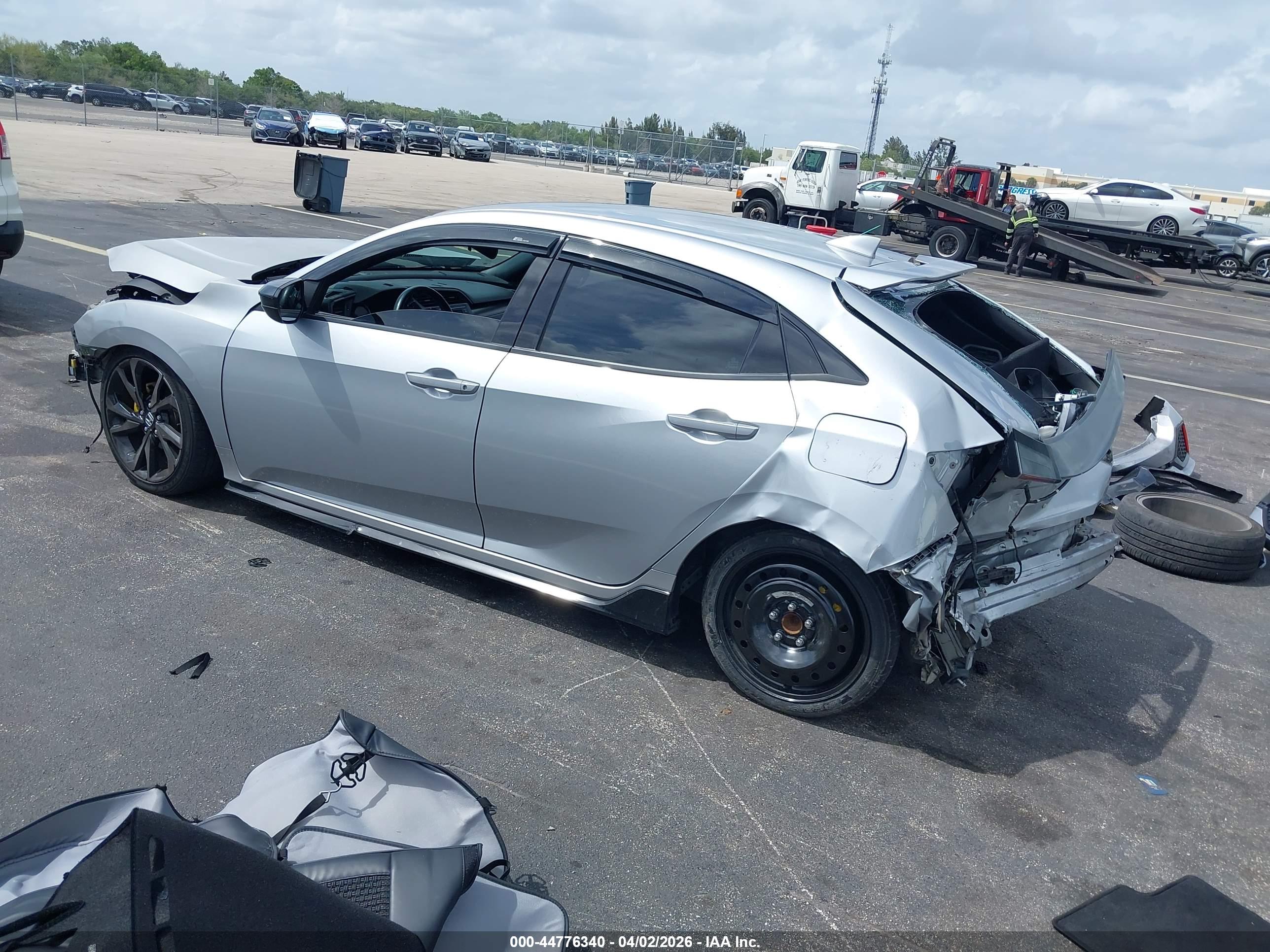 HONDA CIVIC image 3