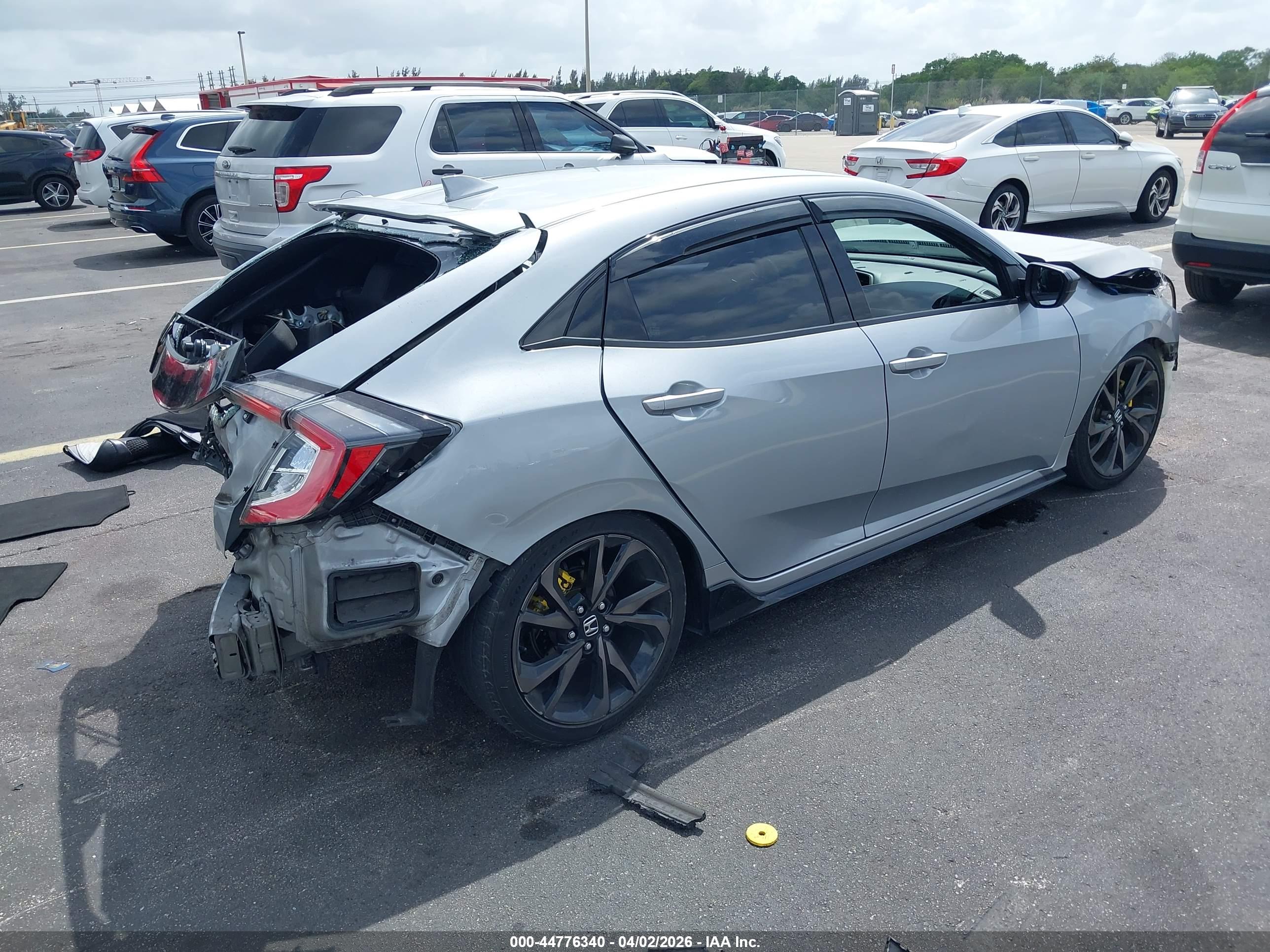HONDA CIVIC image 4