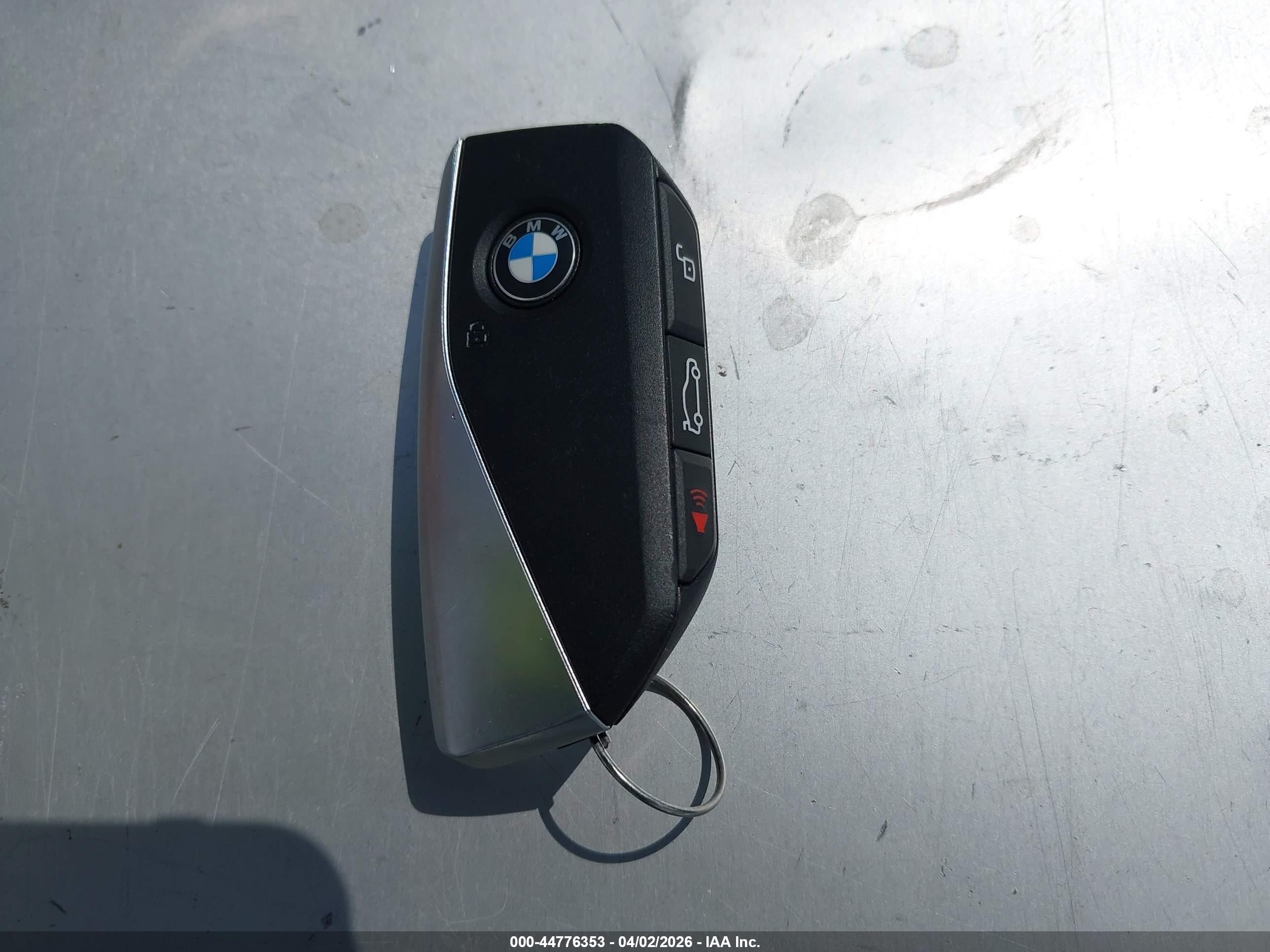 BMW IX image 11