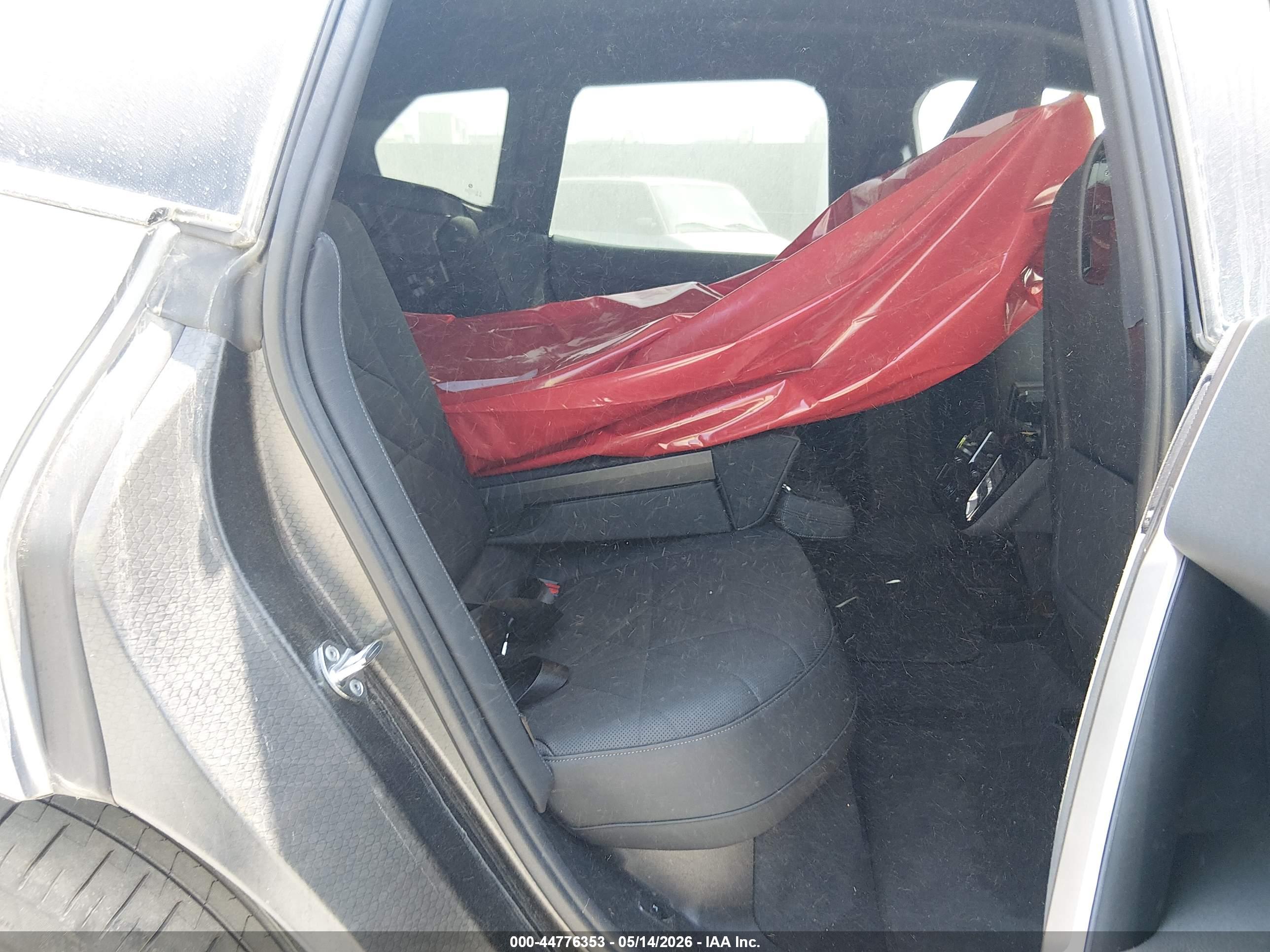 BMW IX image 8