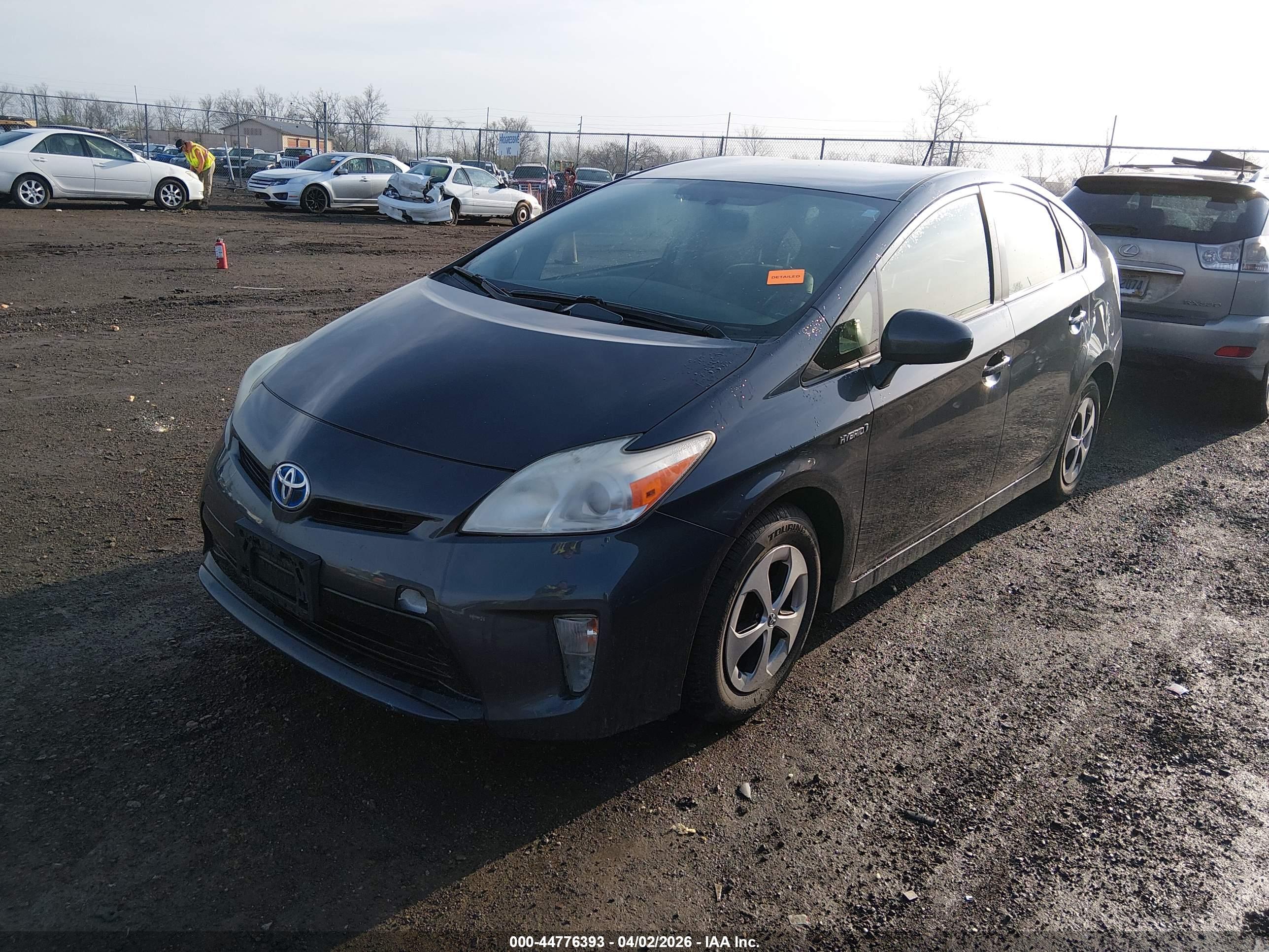 TOYOTA PRIUS image 2