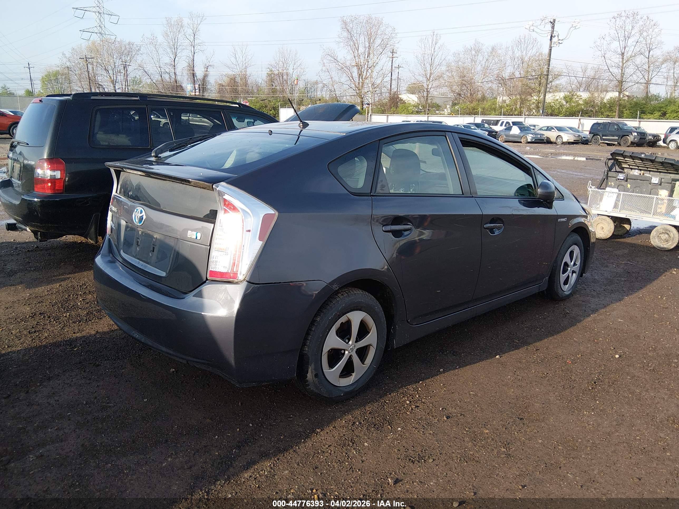 TOYOTA PRIUS image 4
