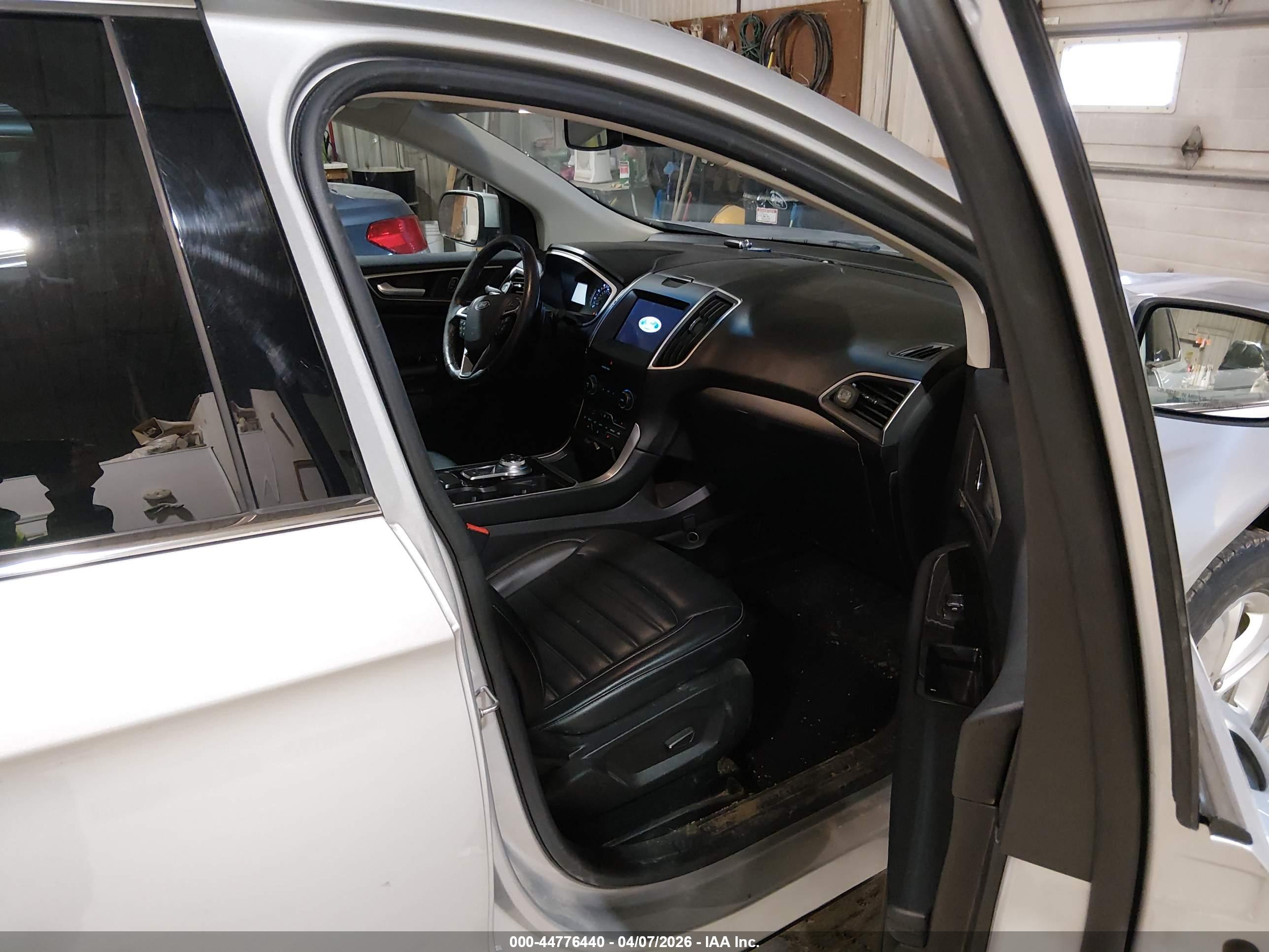 FORD EDGE image 5