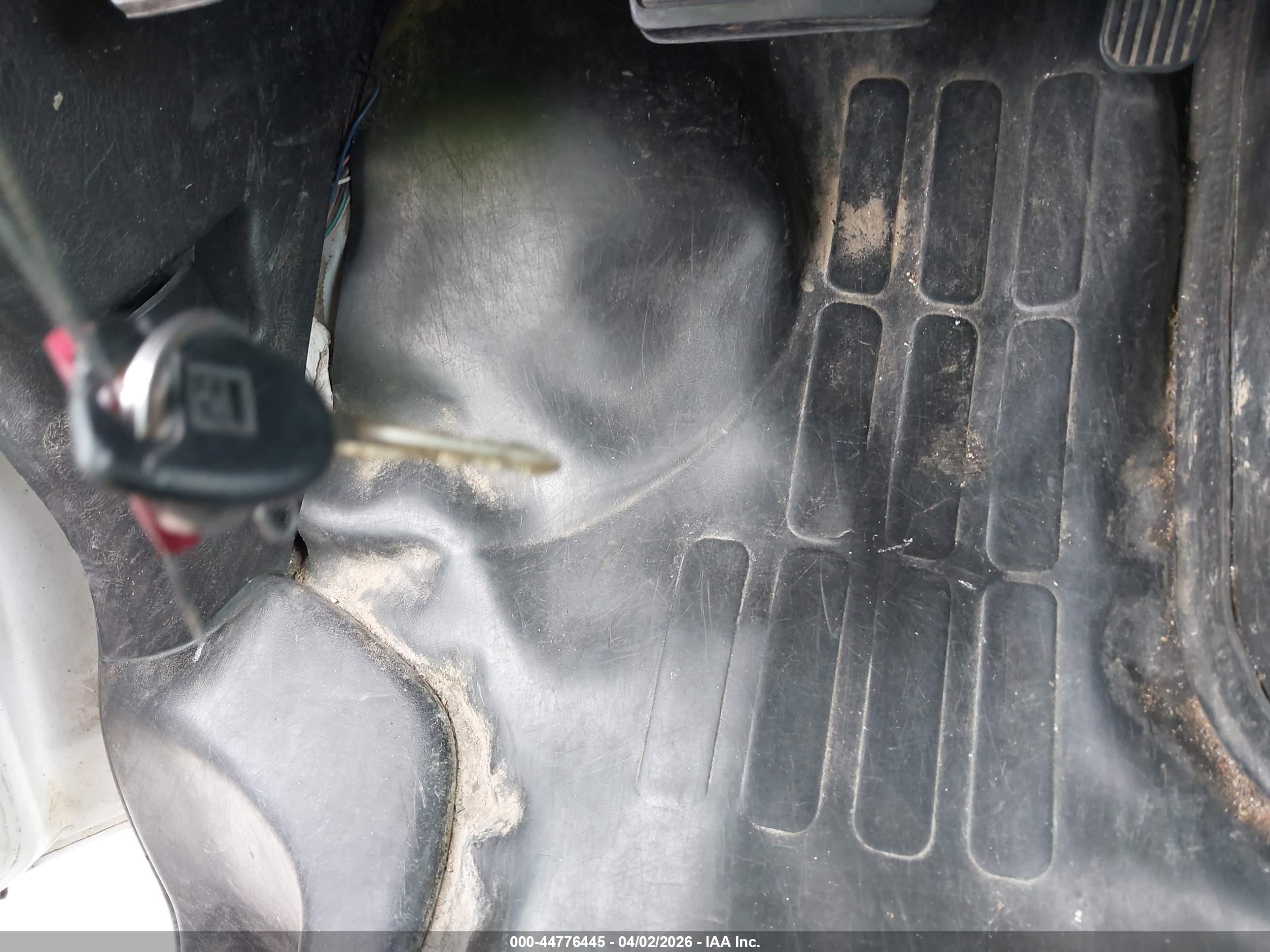 CHEVROLET EXPRESS image 11