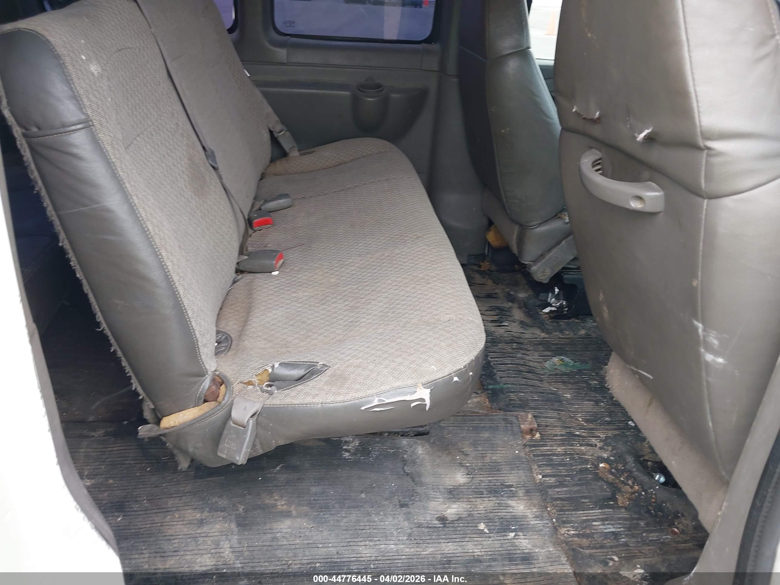 CHEVROLET EXPRESS image 8
