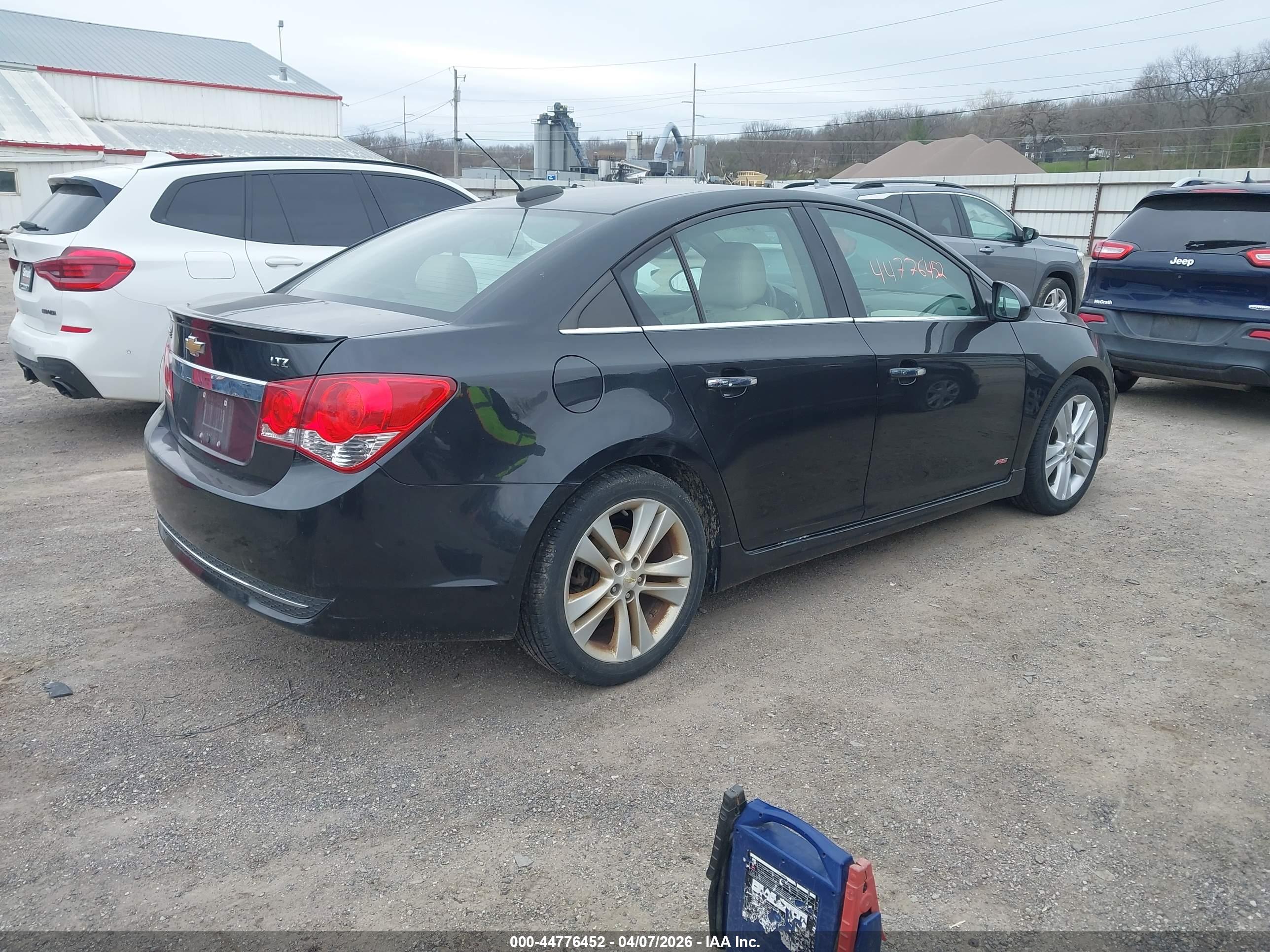 CHEVROLET CRUZE image 4