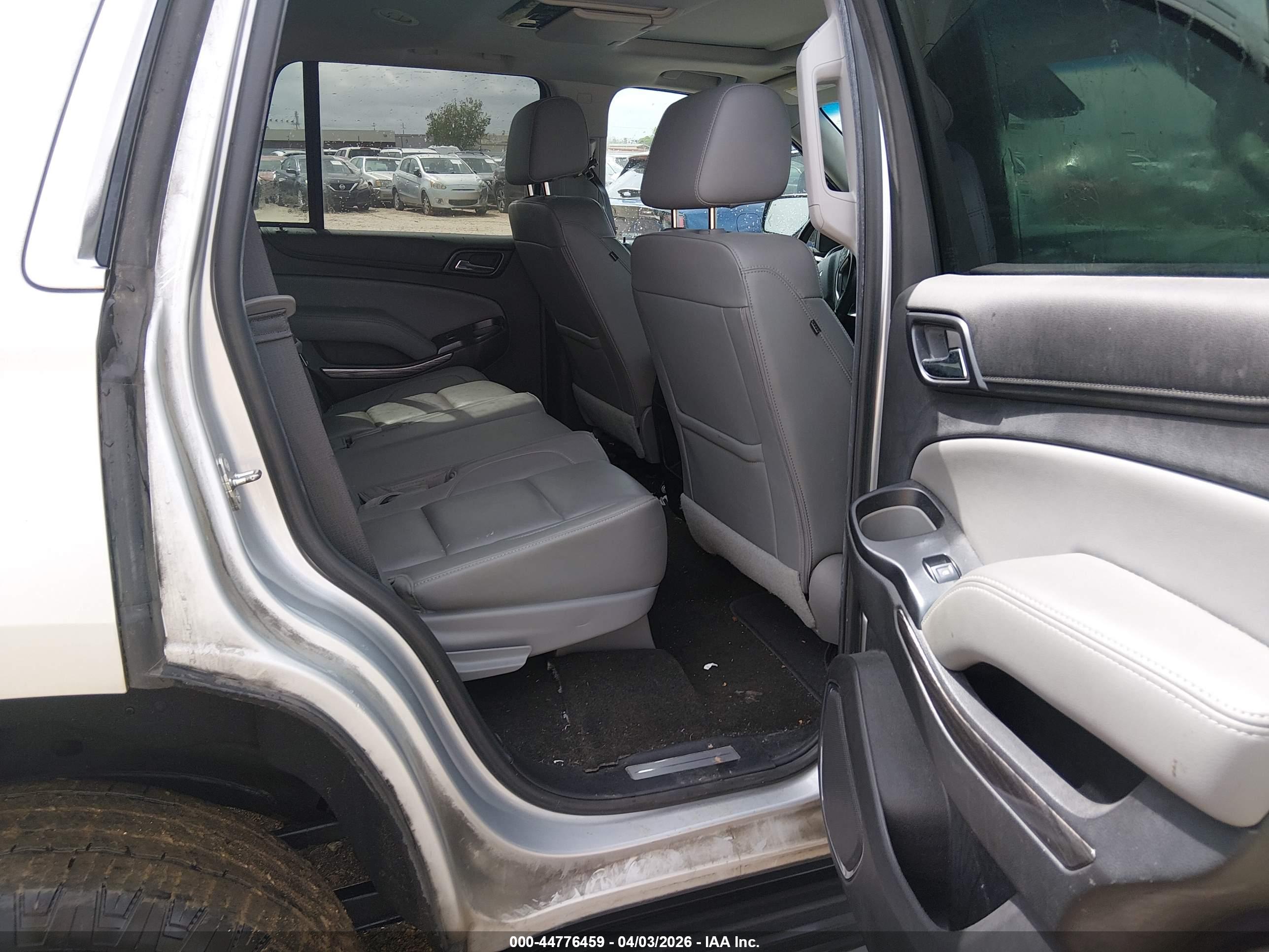 CHEVROLET TAHOE image 8