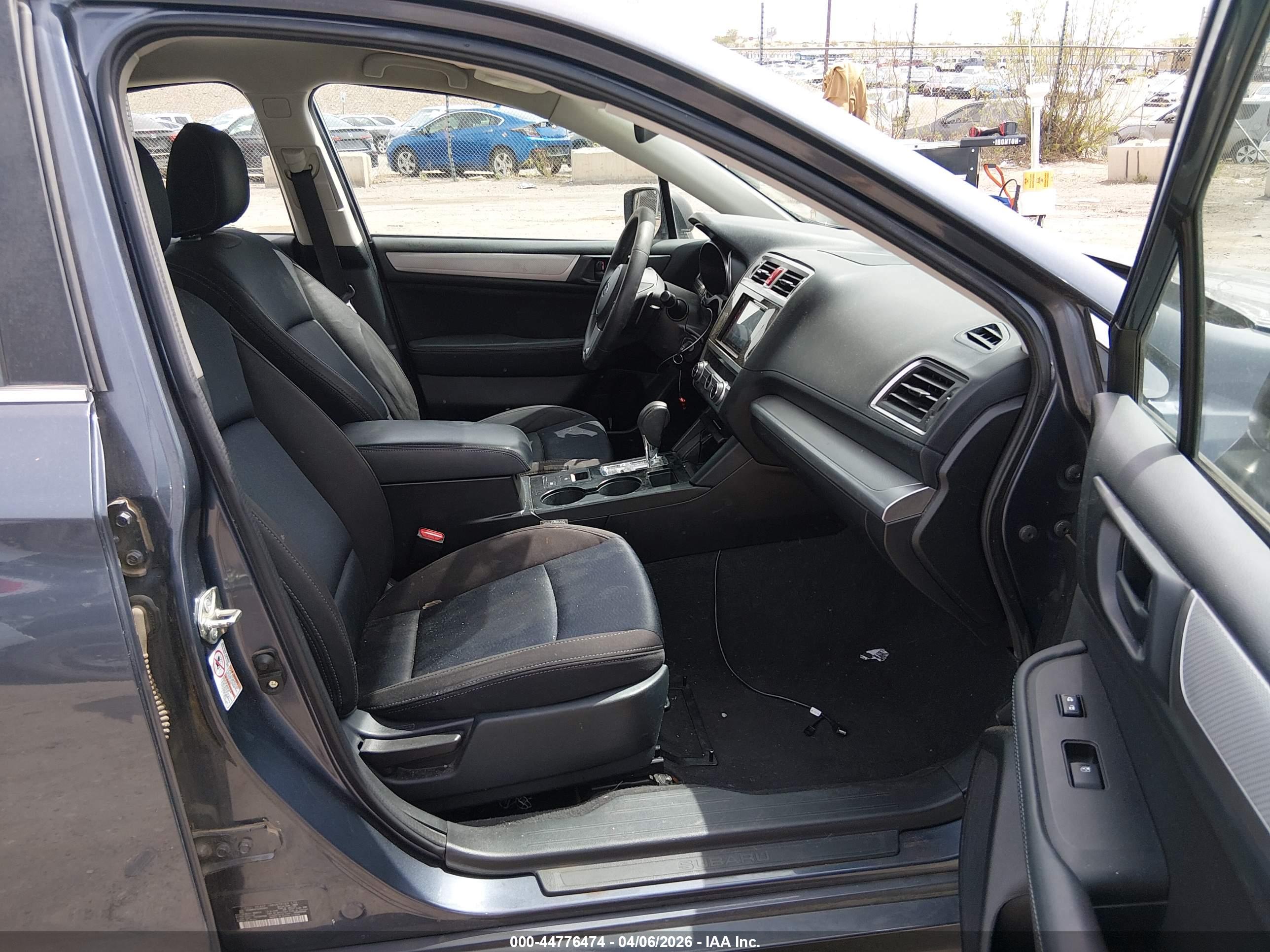 SUBARU LEGACY image 5