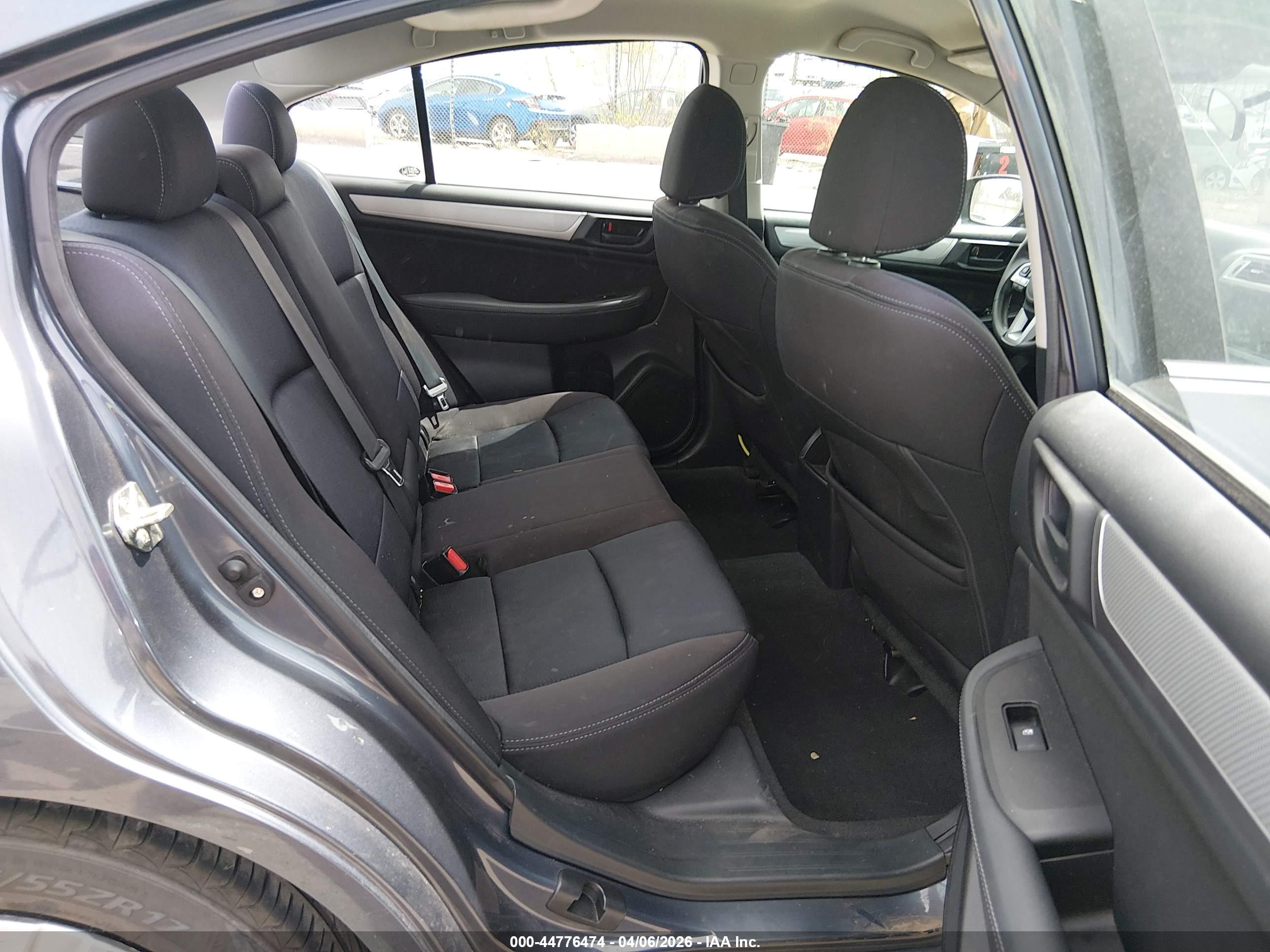 SUBARU LEGACY image 8