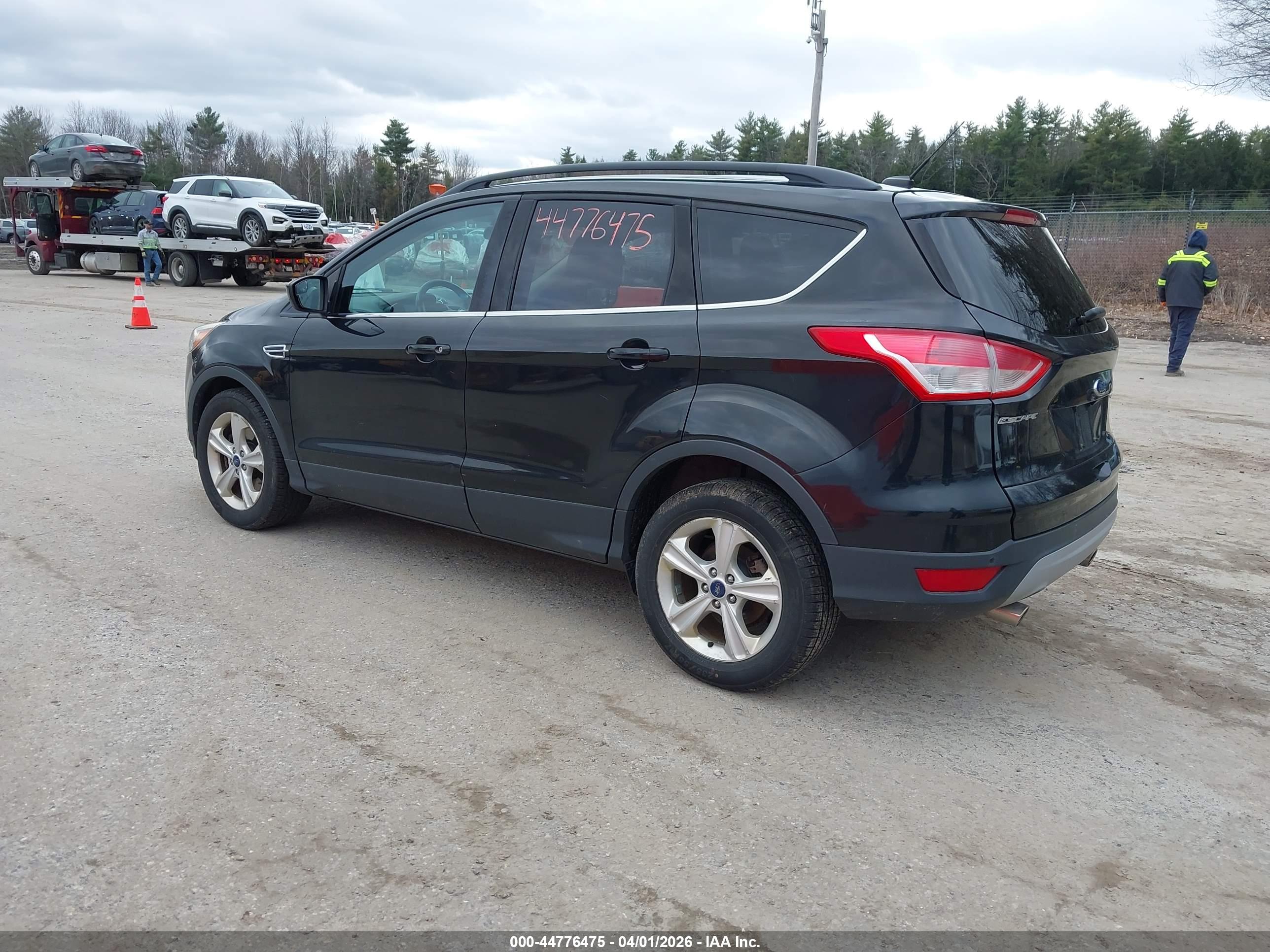 FORD ESCAPE image 3
