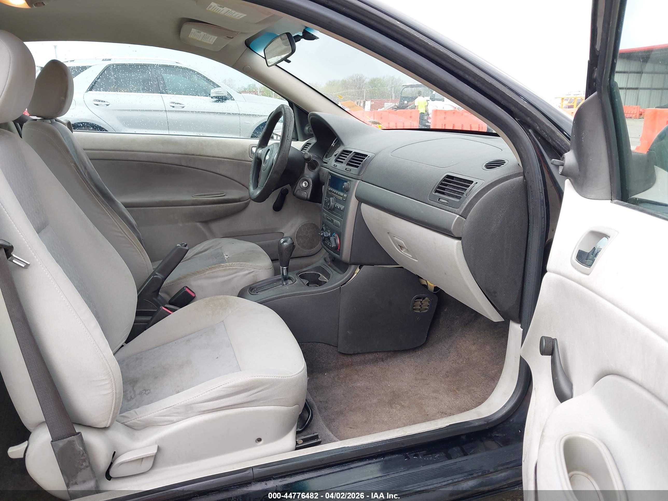 CHEVROLET COBALT image 5