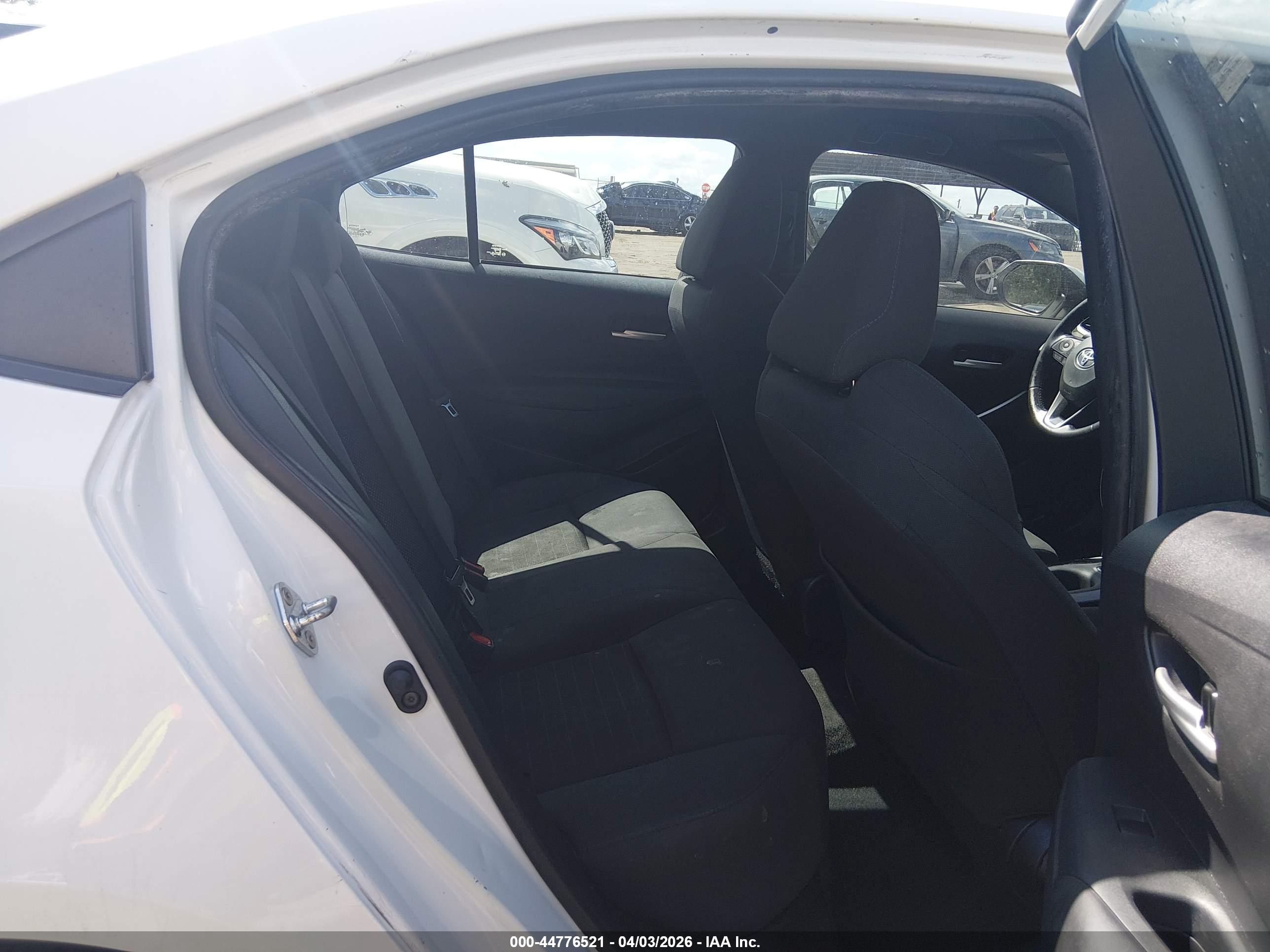 TOYOTA COROLLA image 8