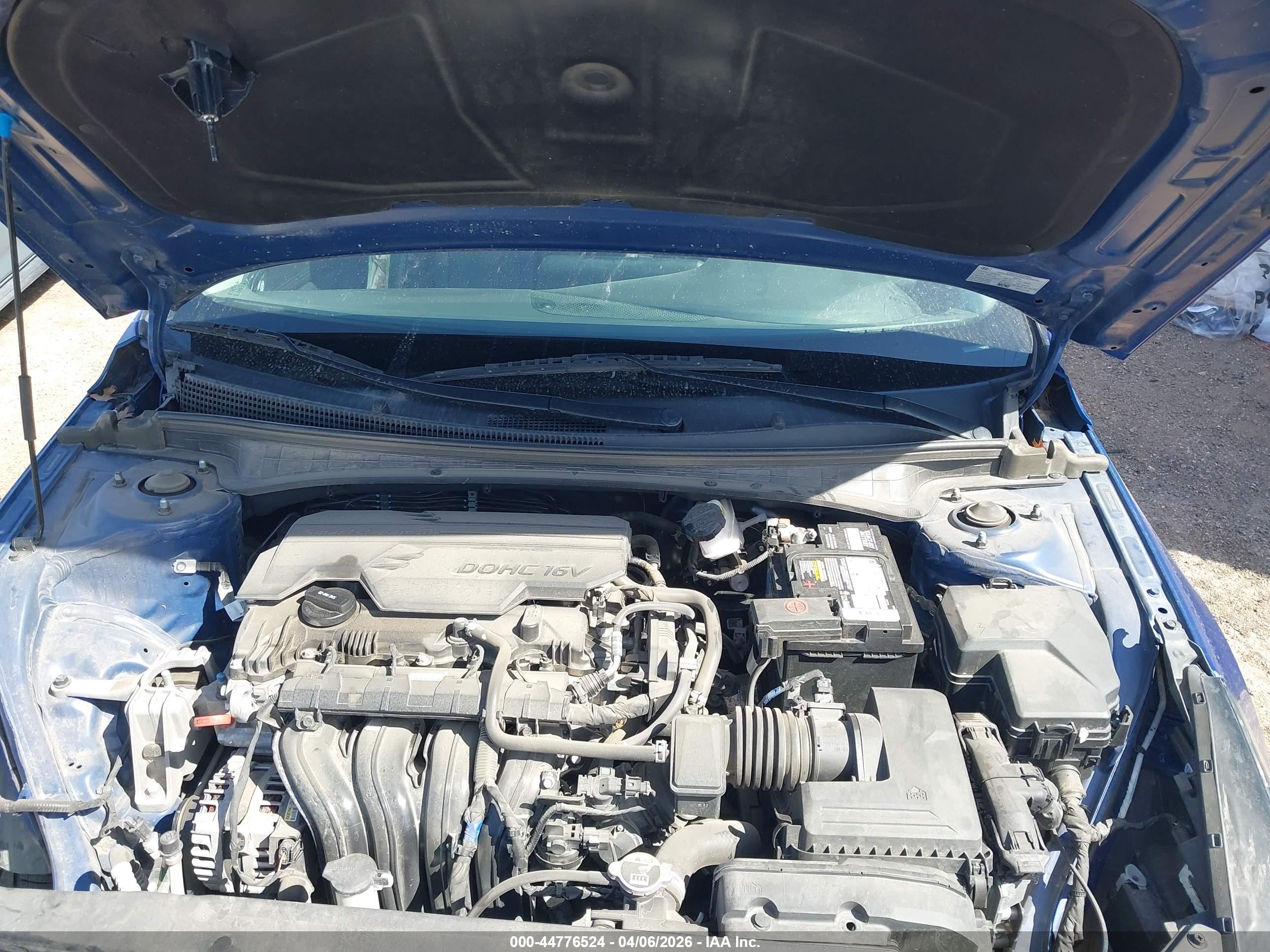 HYUNDAI ELANTRA image 10