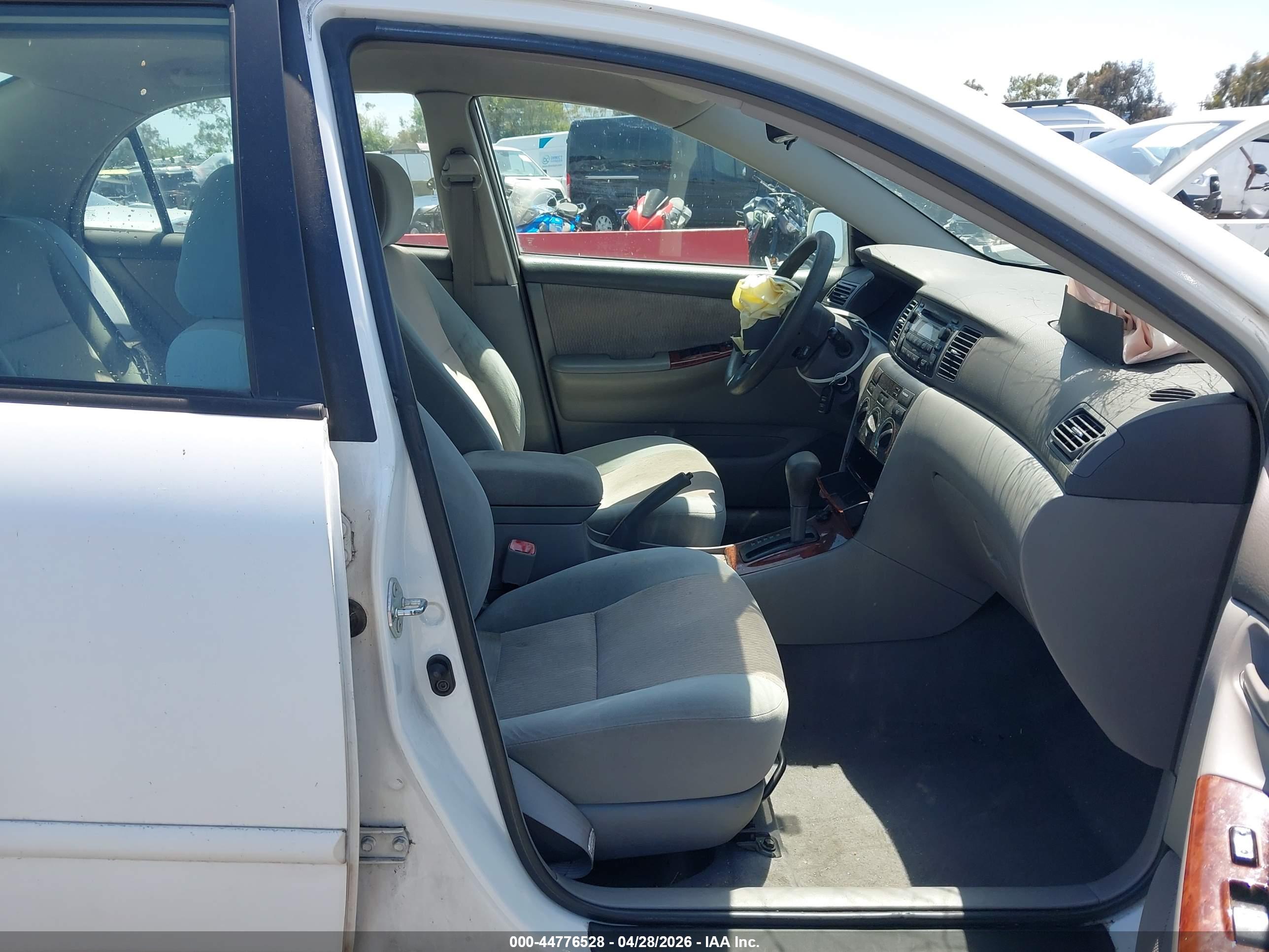 TOYOTA COROLLA image 5