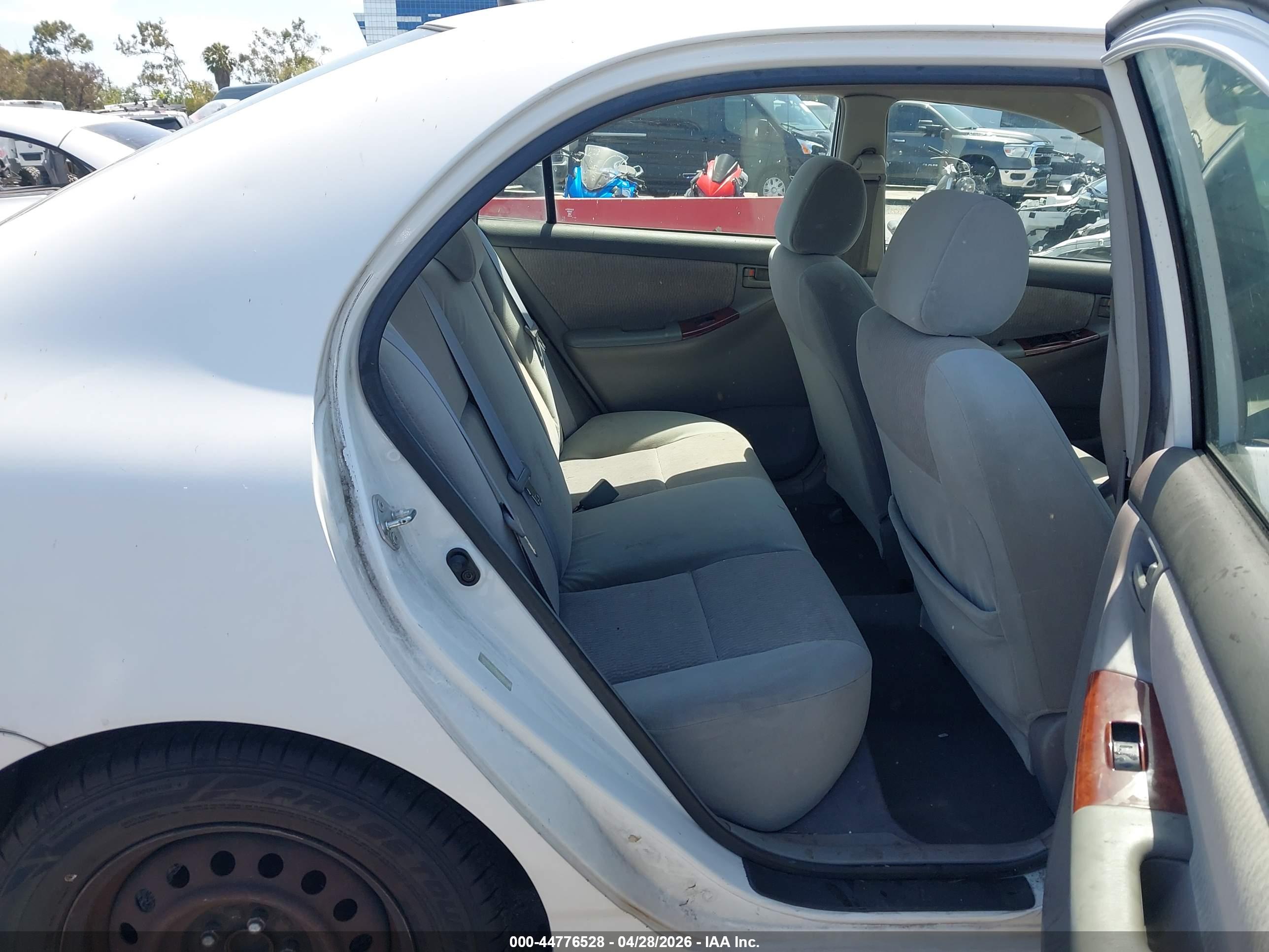 TOYOTA COROLLA image 8