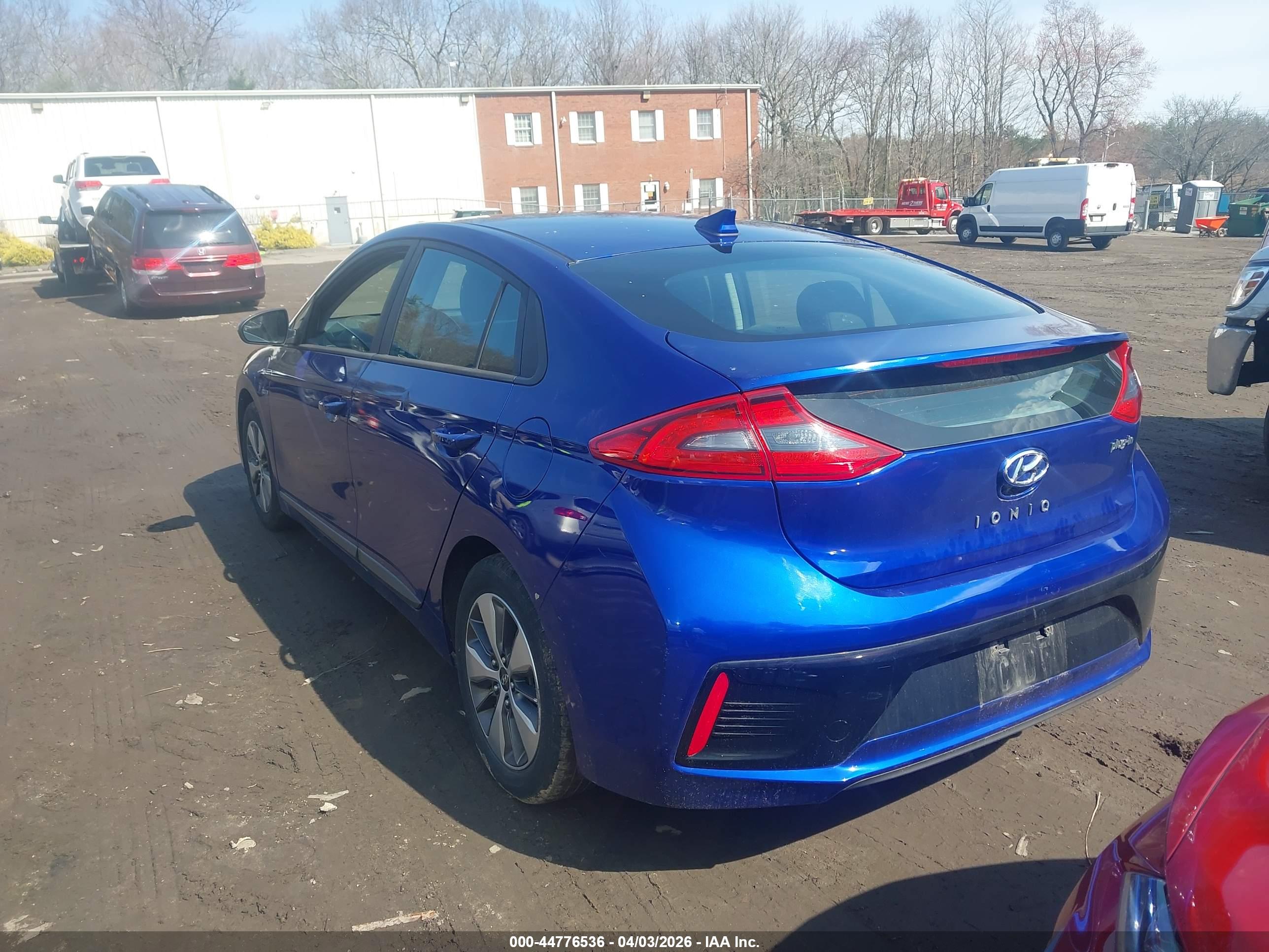 HYUNDAI IONIQ image 3