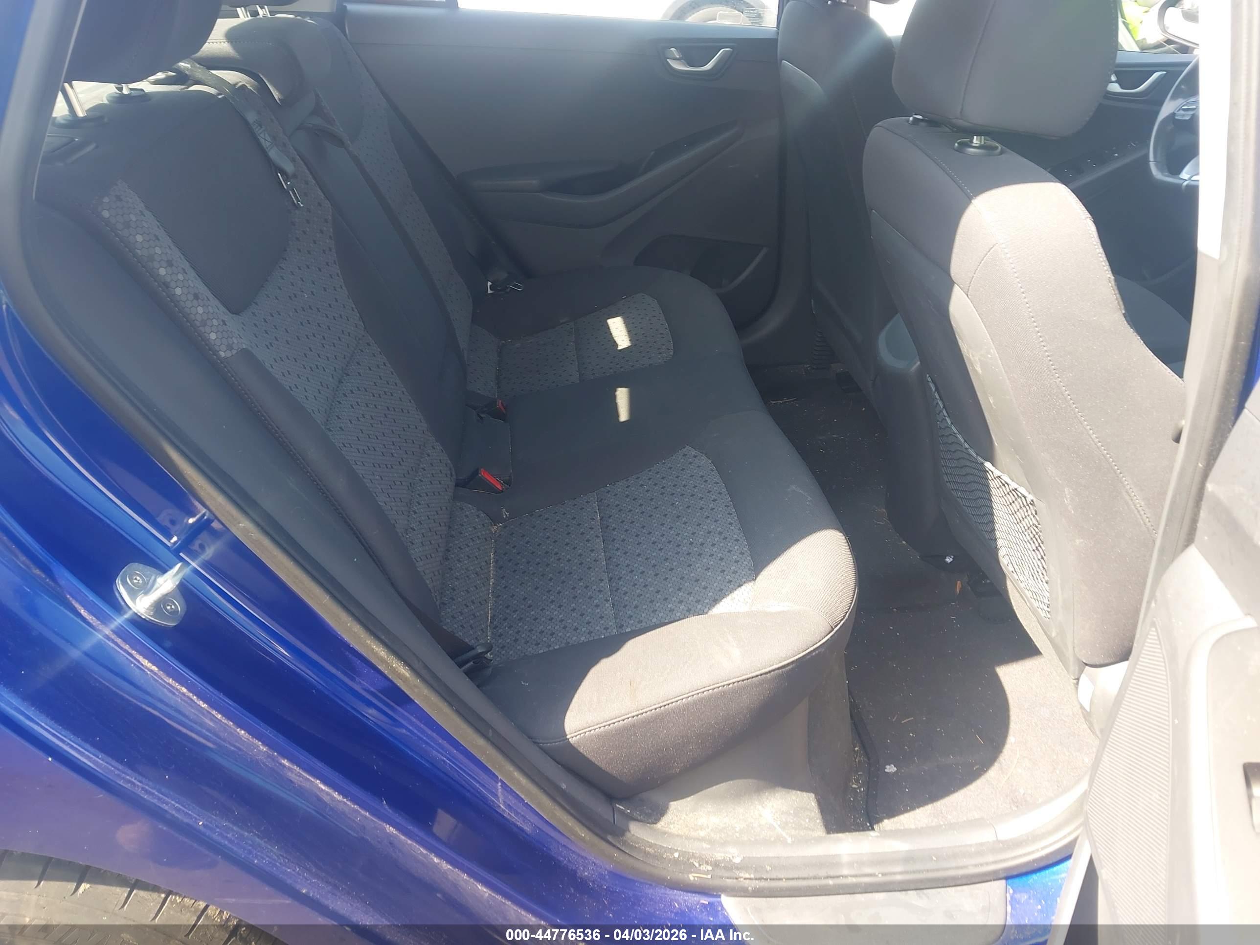 HYUNDAI IONIQ image 8
