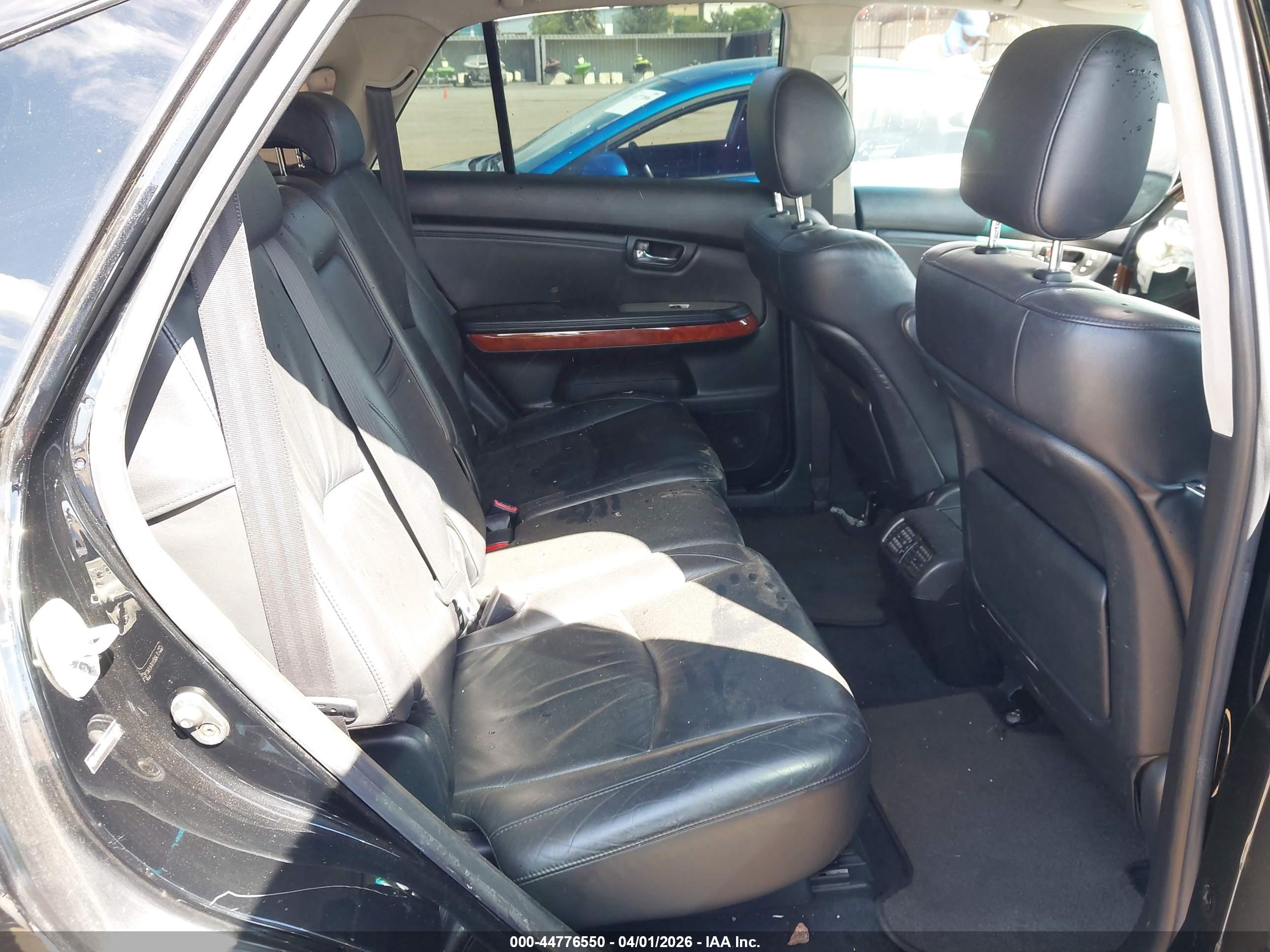 LEXUS RX image 8