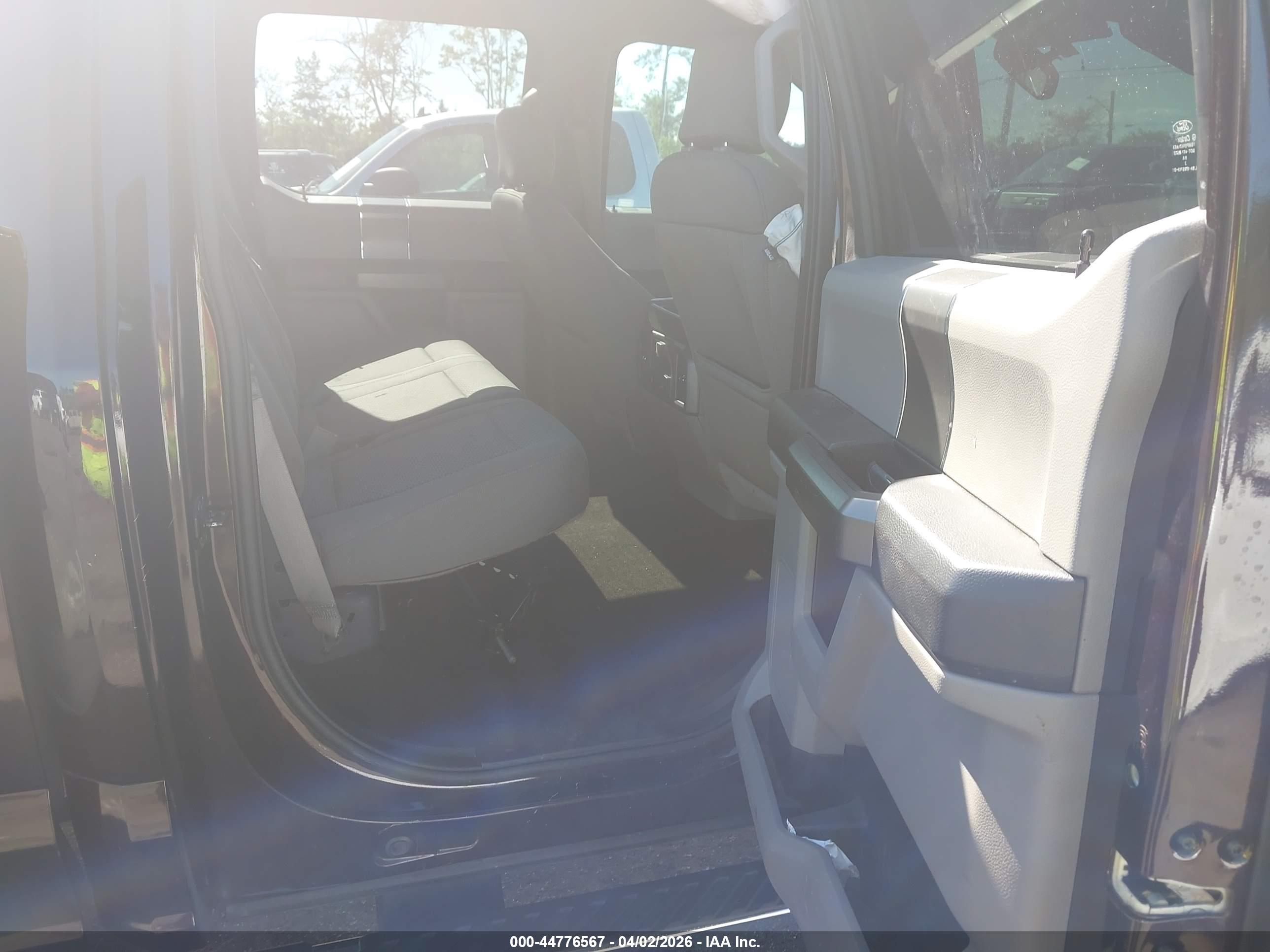FORD F-150 image 8