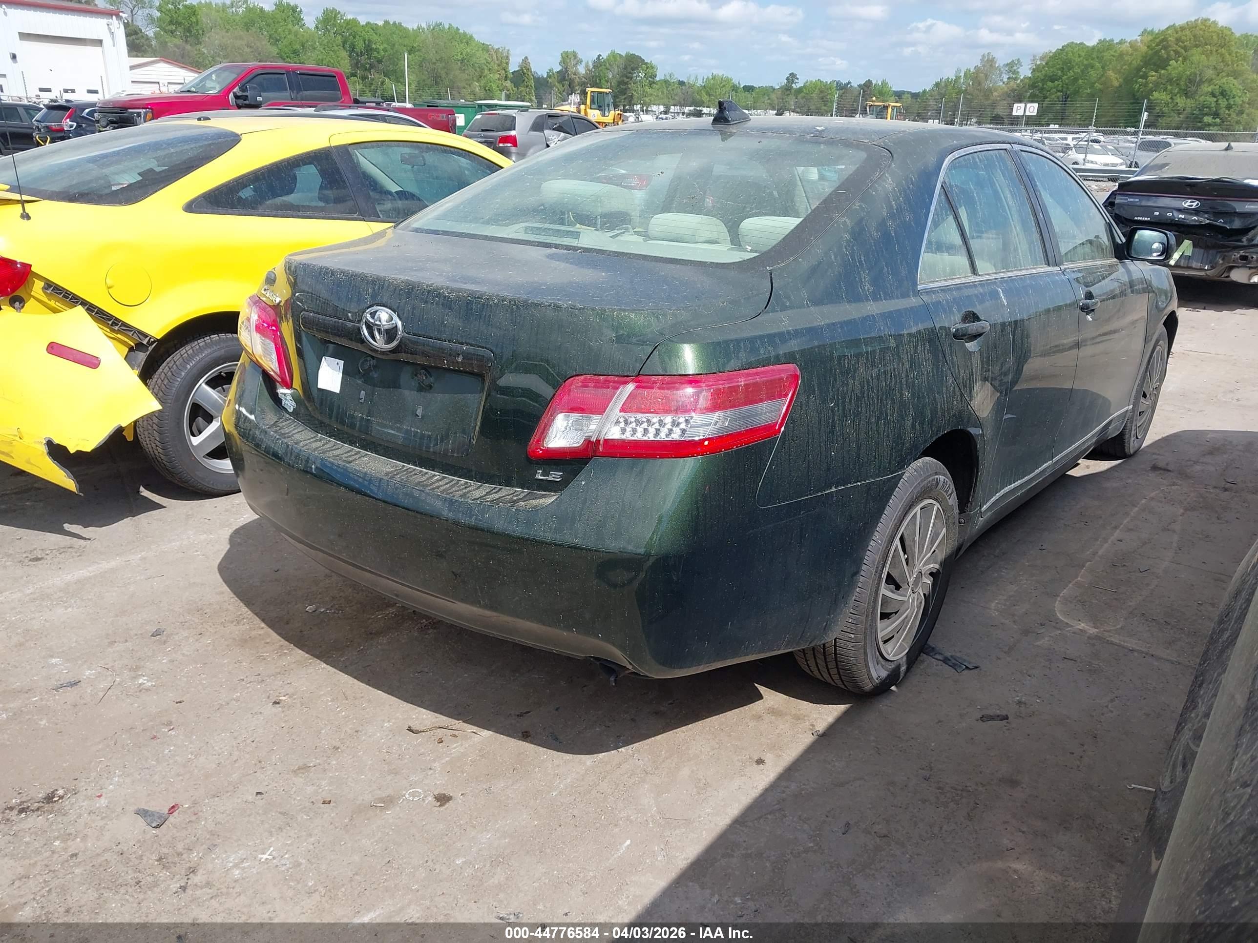 TOYOTA CAMRY image 4