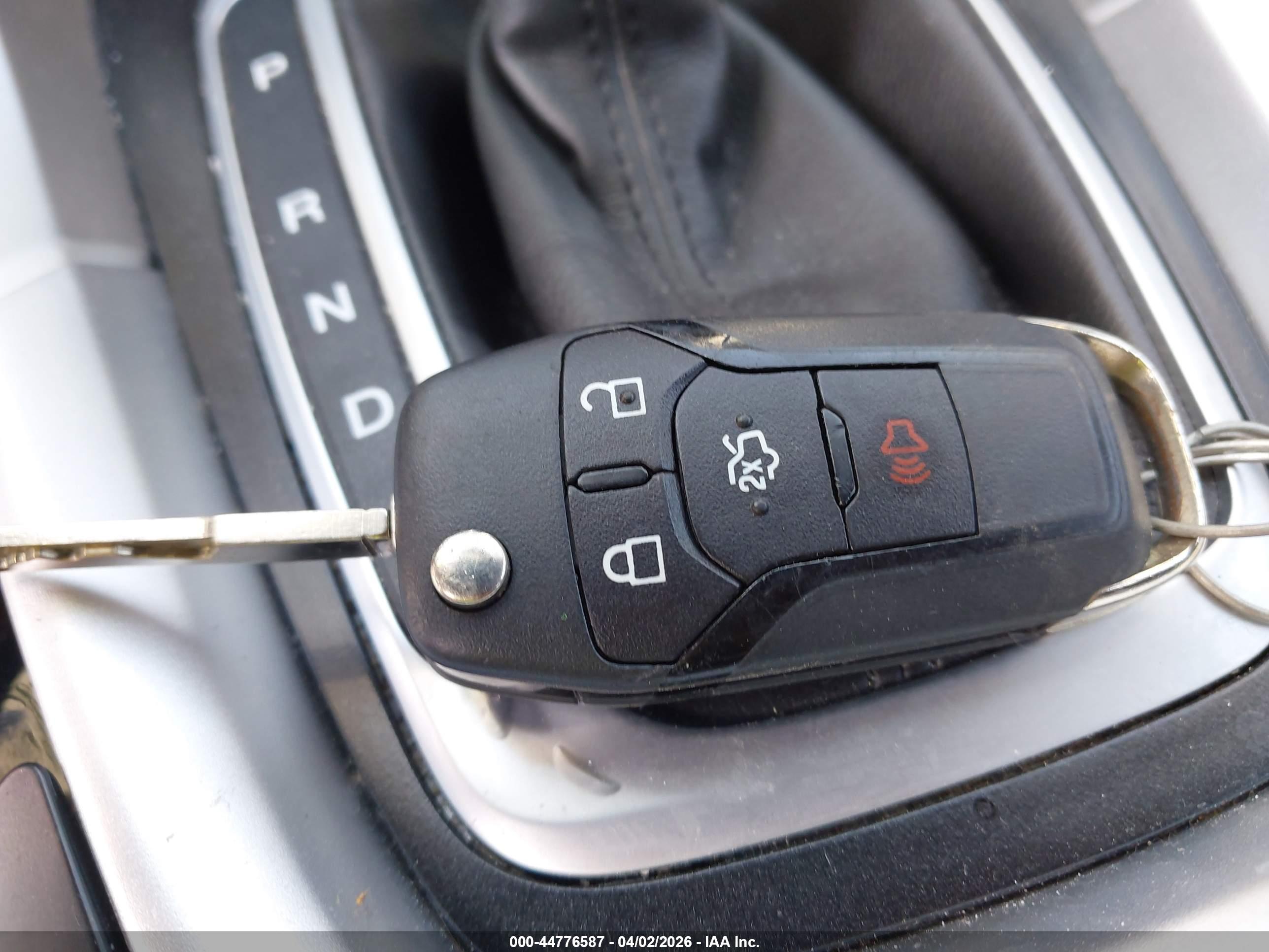 FORD FUSION image 11