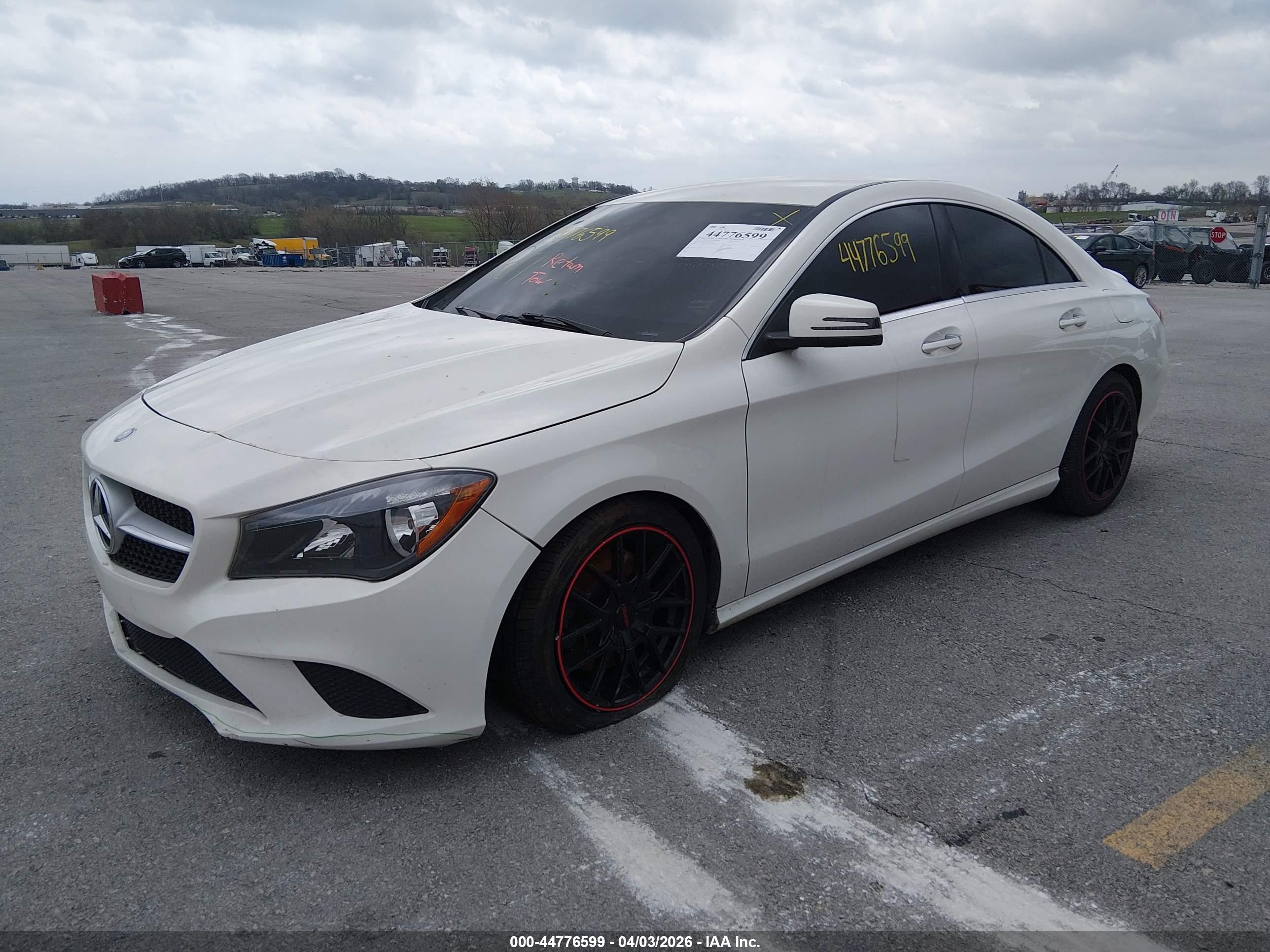 MERCEDES-BENZ CLA image 2