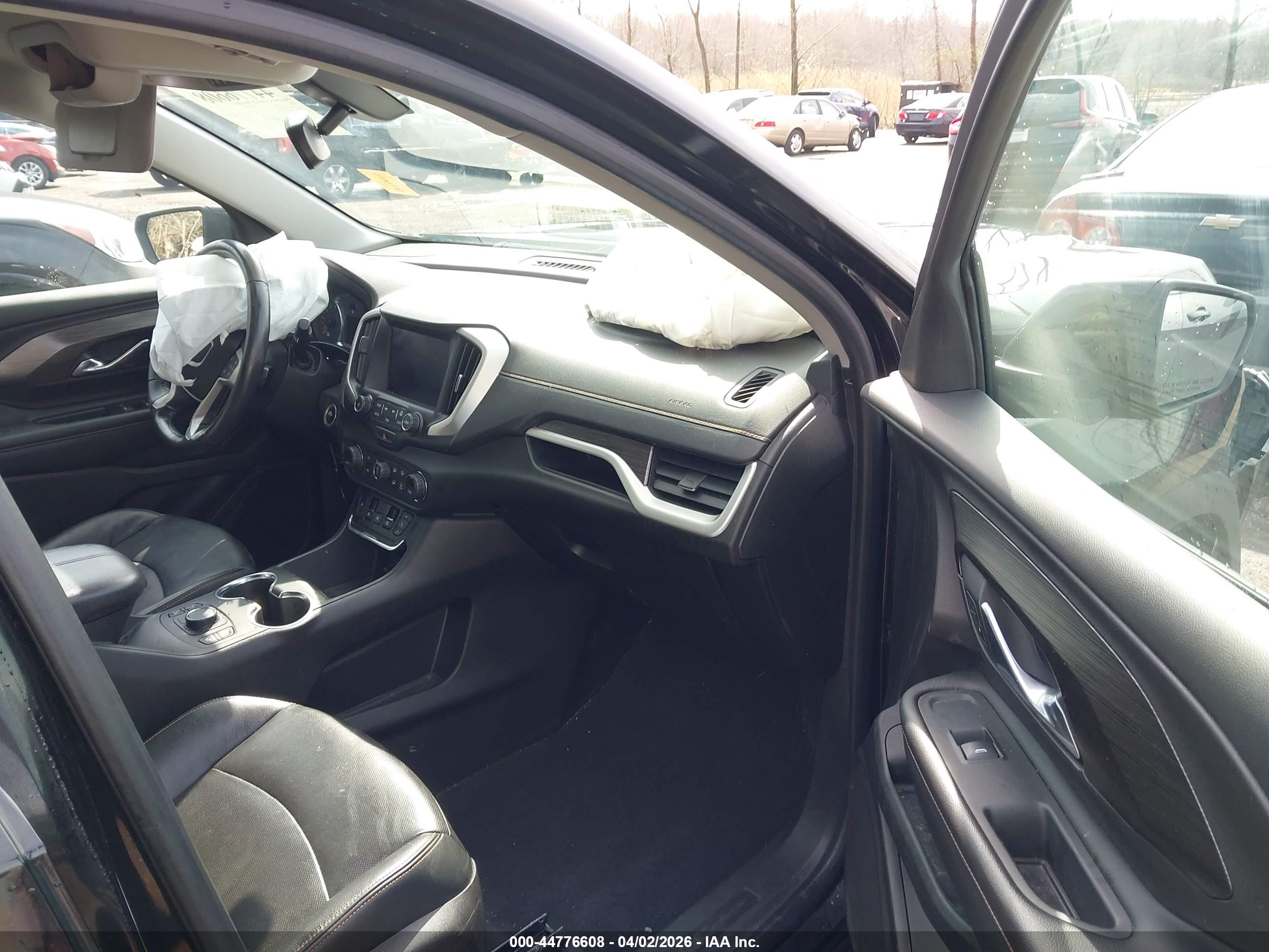 GMC TERRAIN image 5