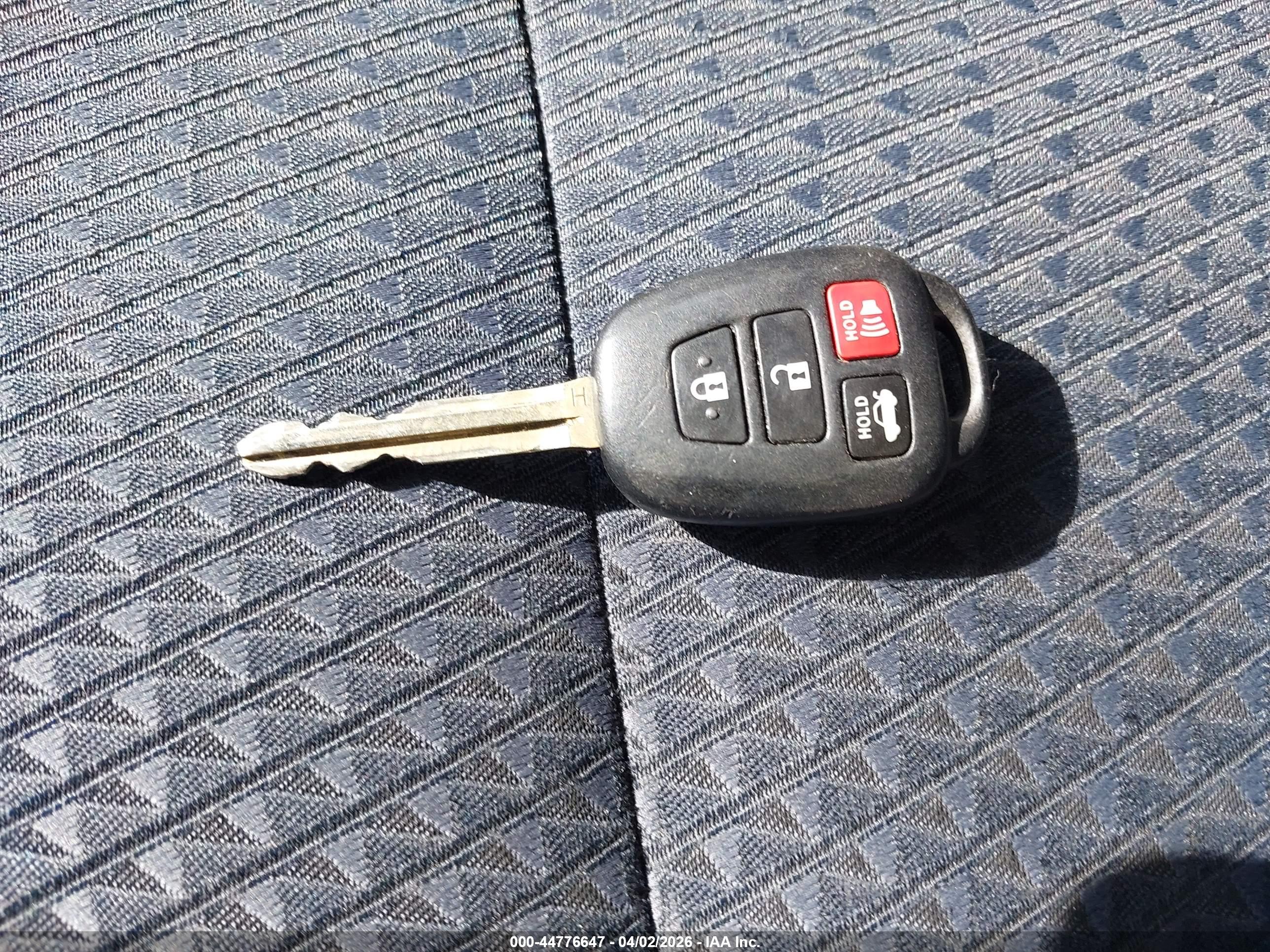 TOYOTA CAMRY image 11