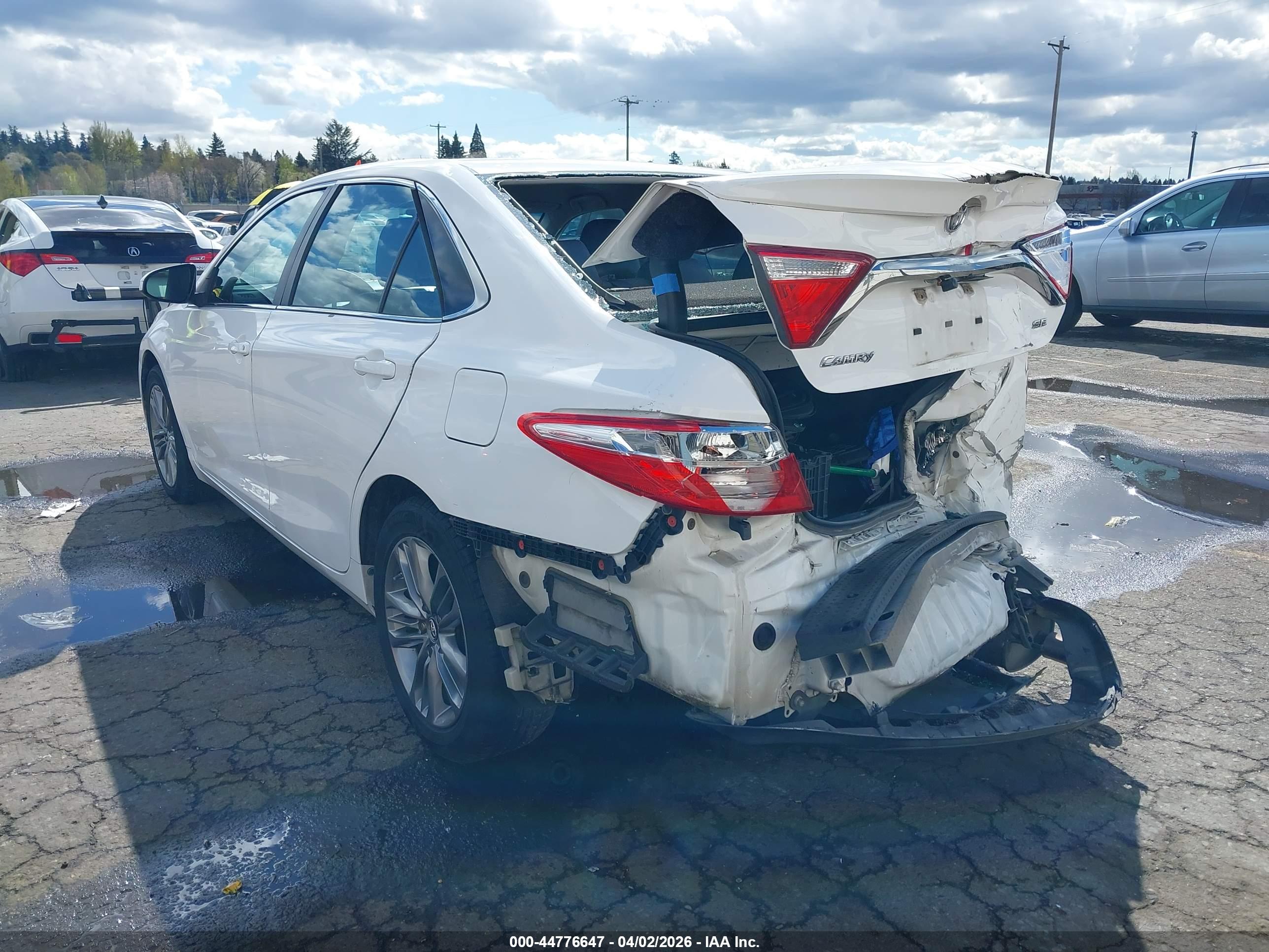 TOYOTA CAMRY image 3