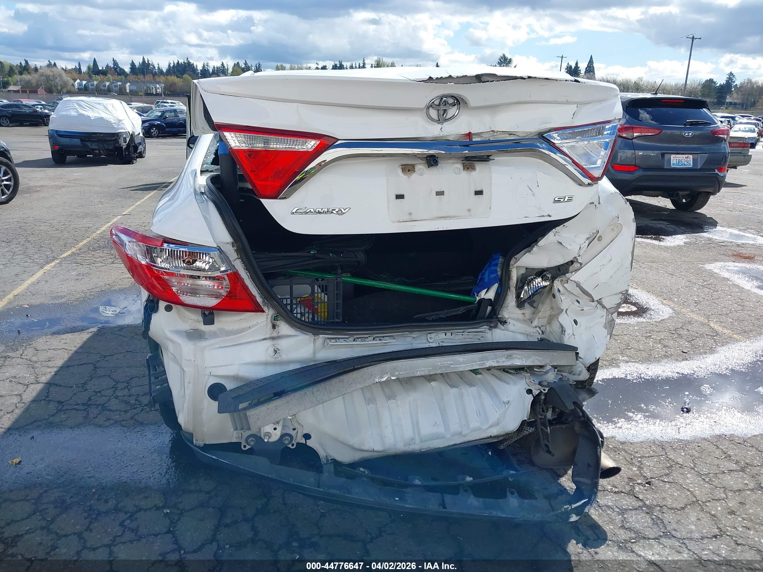 TOYOTA CAMRY image 6
