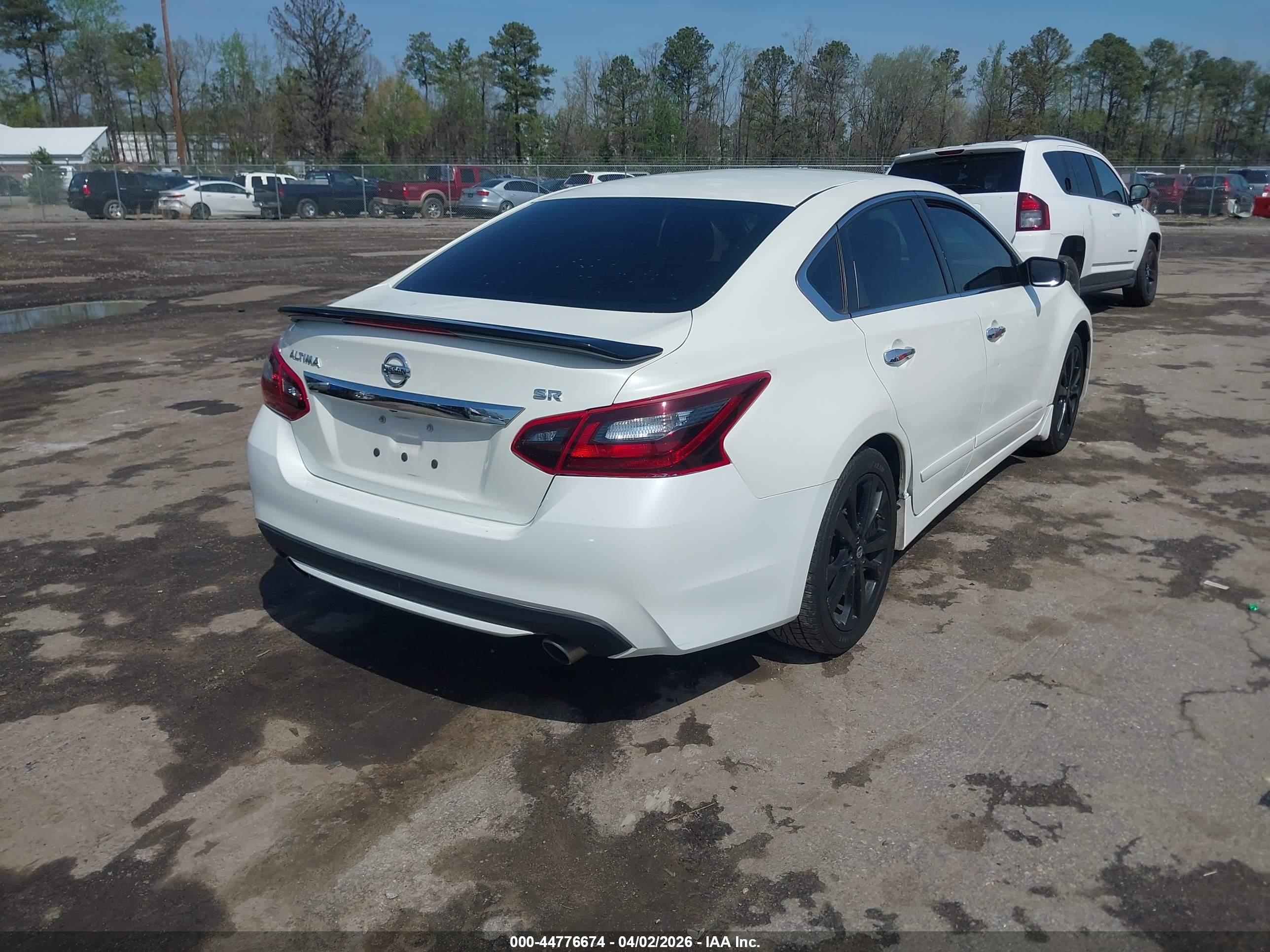 NISSAN ALTIMA image 4