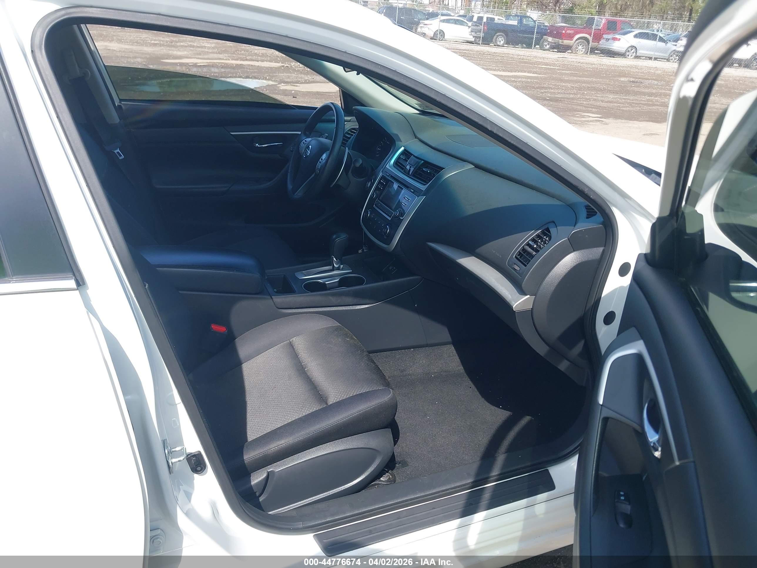 NISSAN ALTIMA image 5