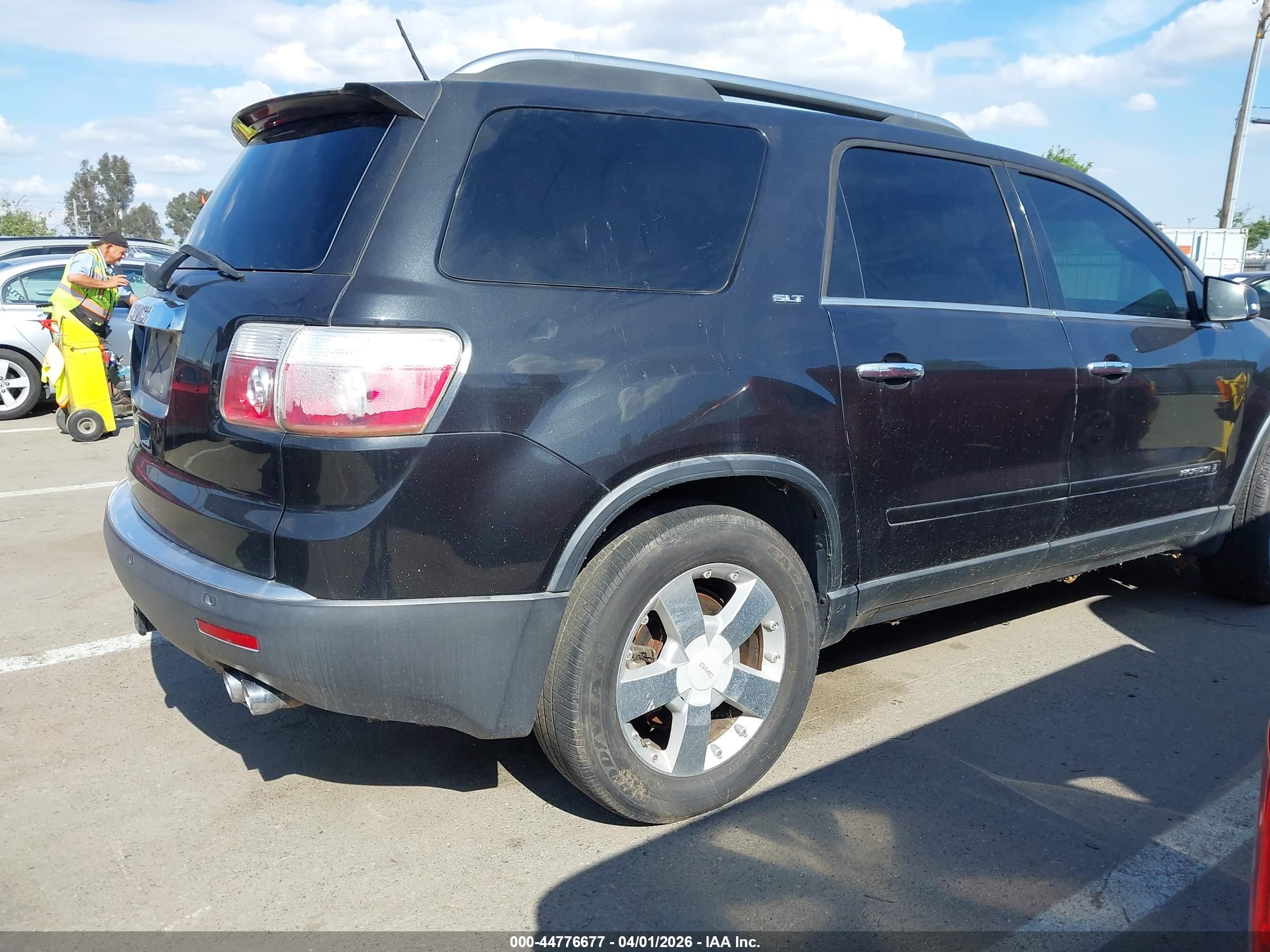GMC ACADIA image 4
