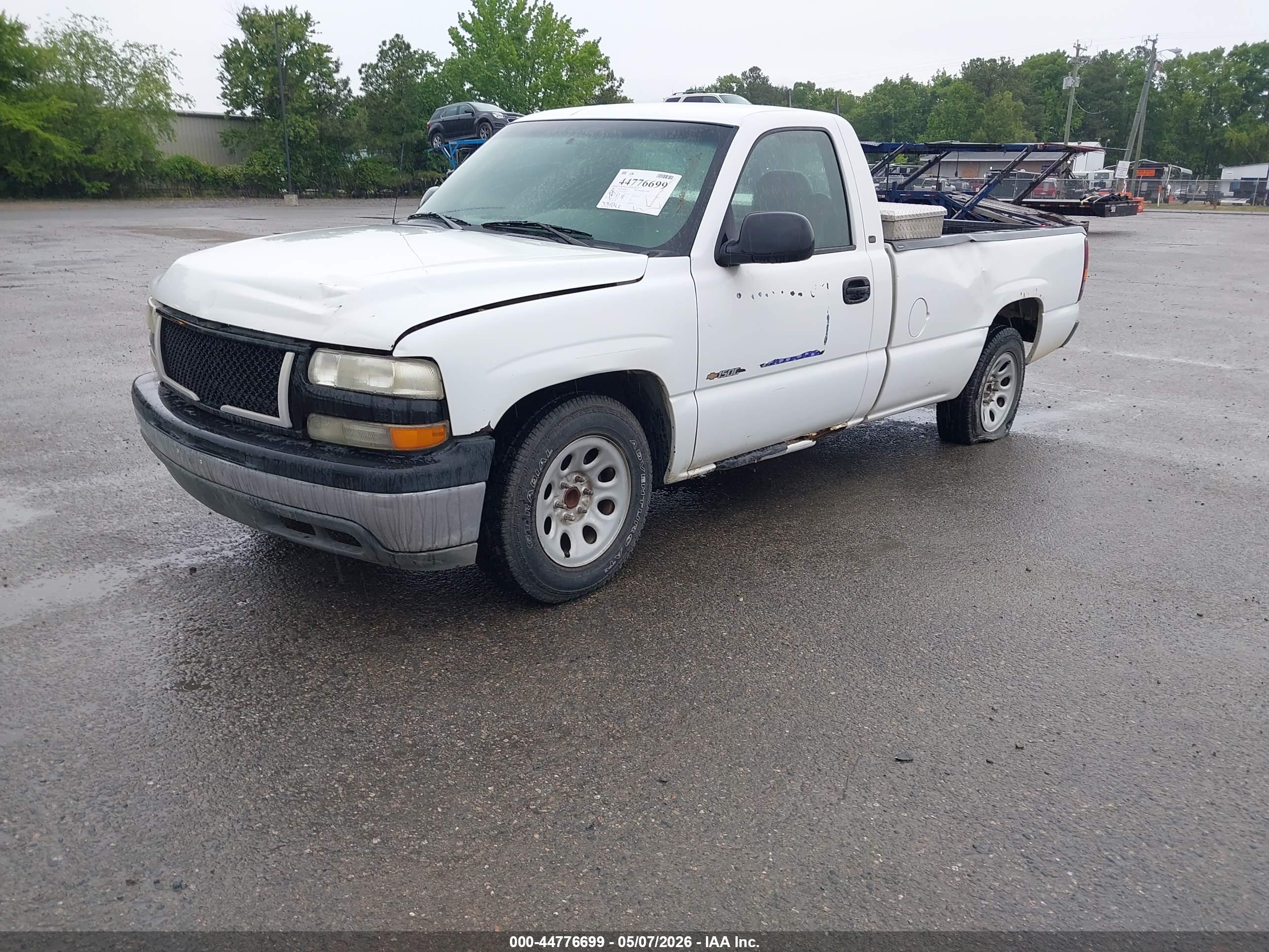 CHEVROLET SILVERADO image 2