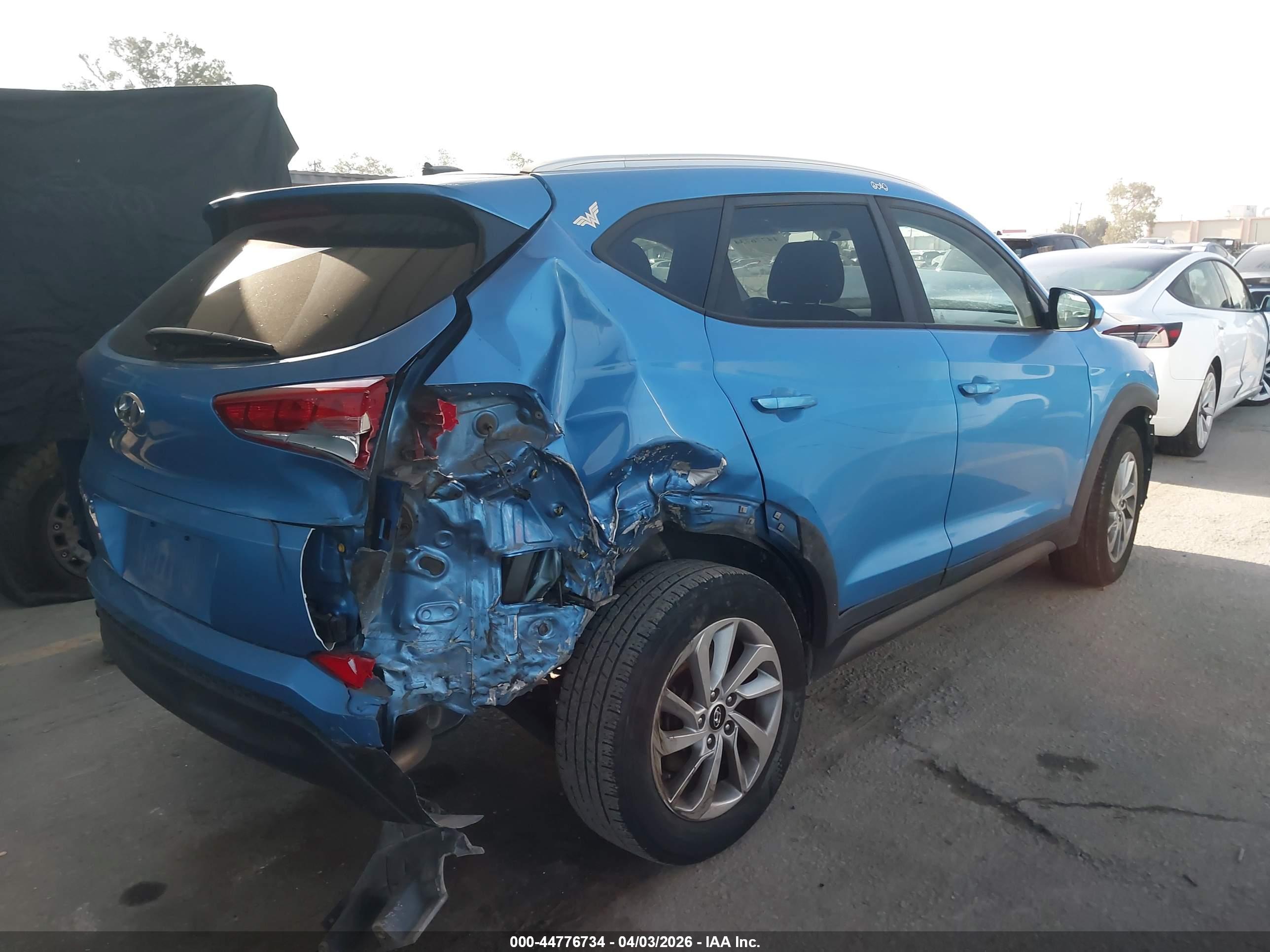 HYUNDAI TUCSON image 4