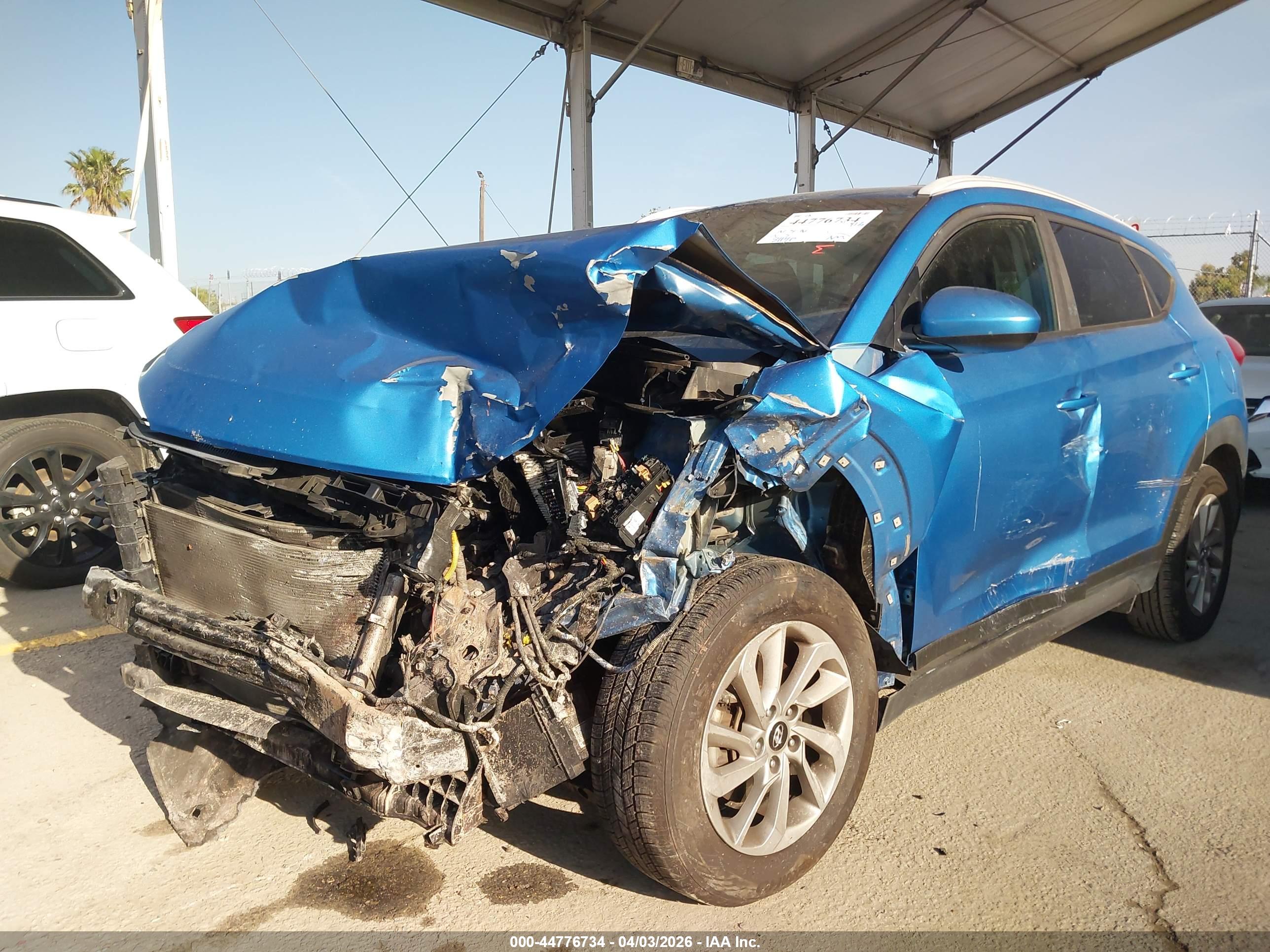 HYUNDAI TUCSON image 6