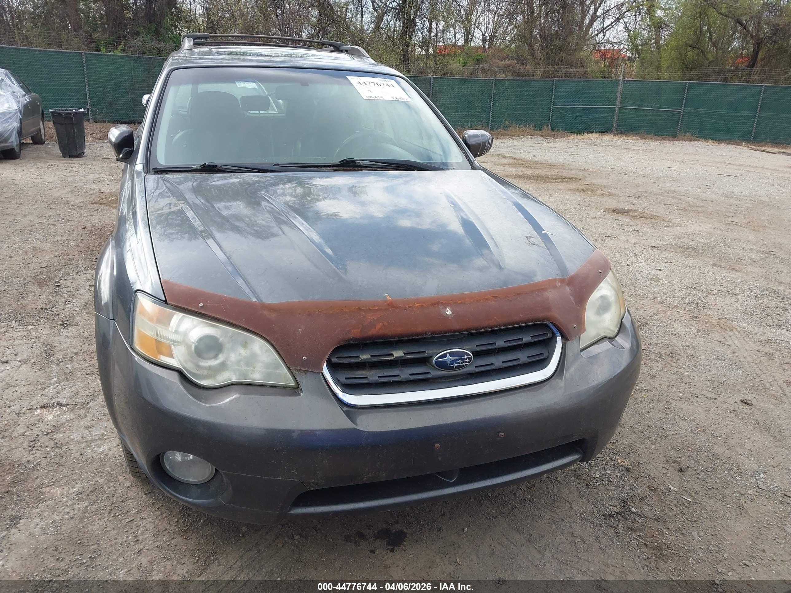 SUBARU OUTBACK image 6