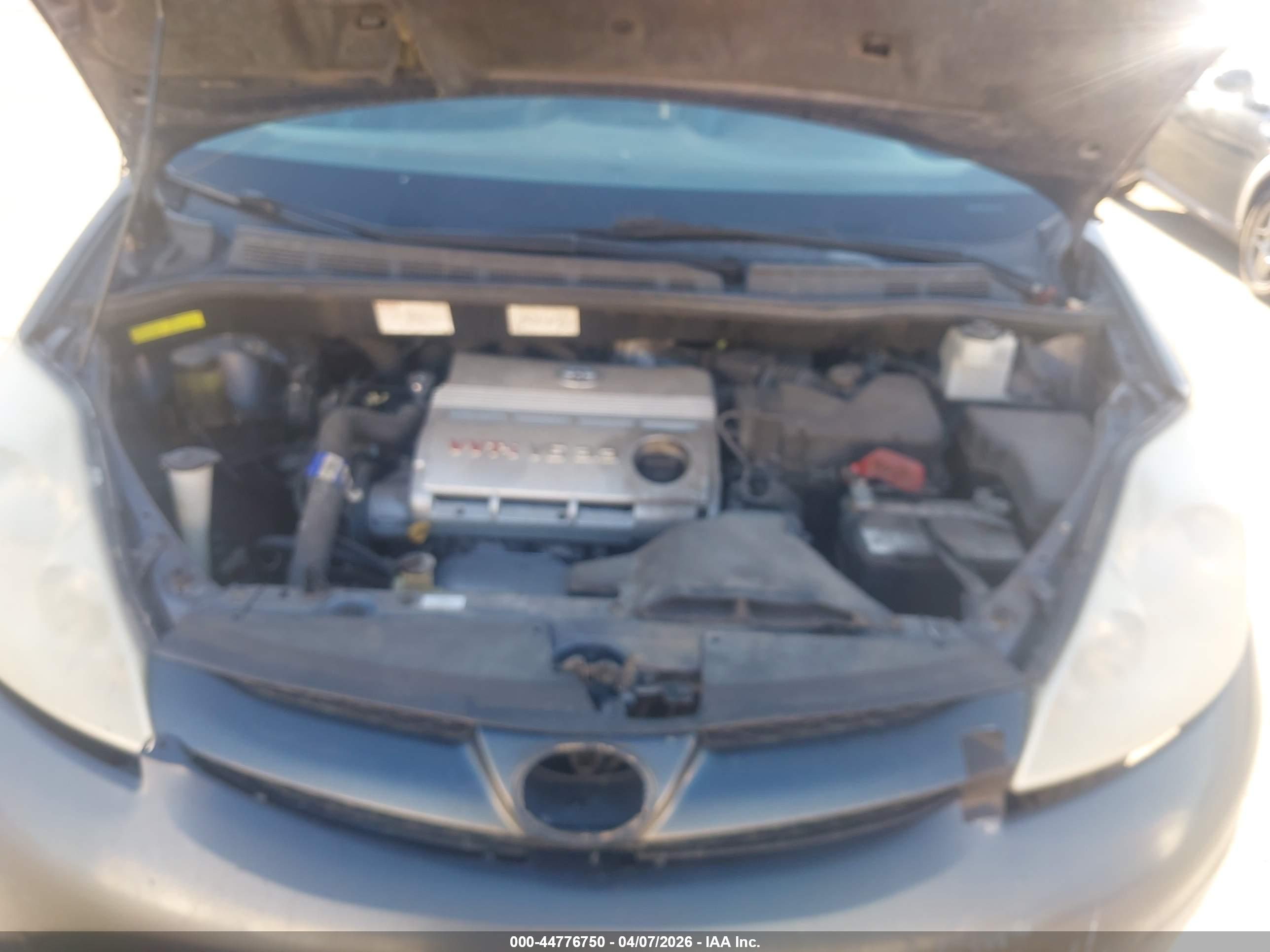 TOYOTA SIENNA image 10