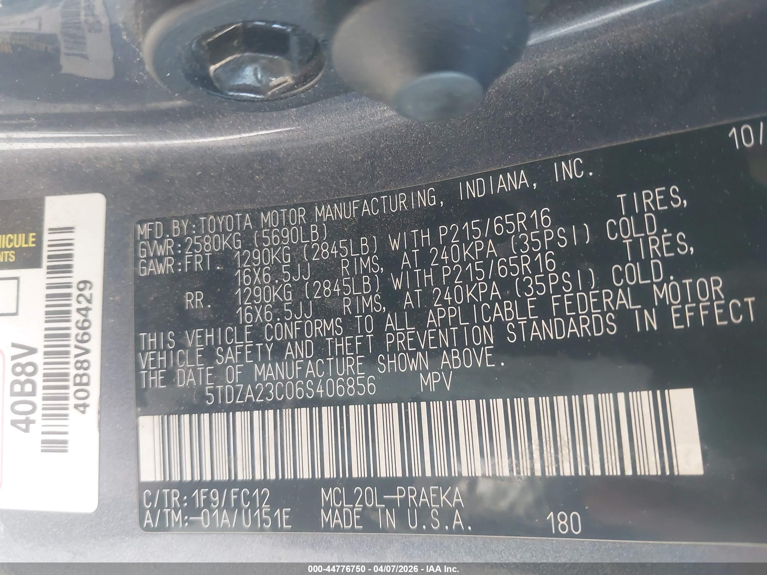 TOYOTA SIENNA image 9