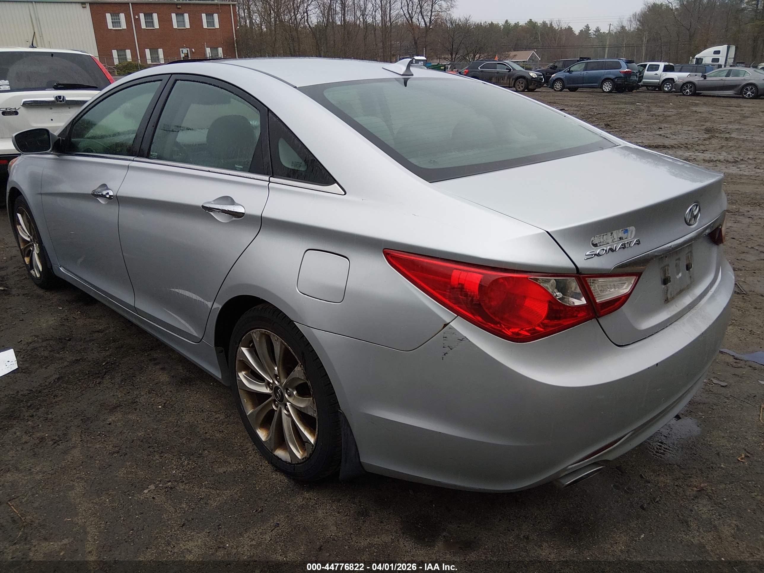 HYUNDAI SONATA image 3